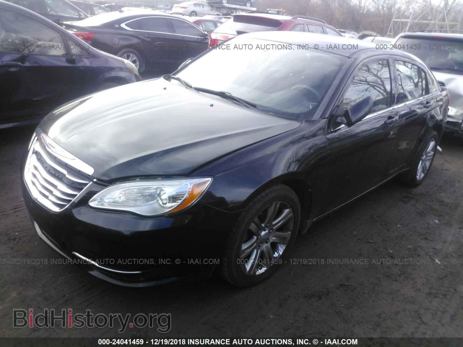 2012 Chrysler 200 - VIN: 1C3CCBBB4CN192470 - Photo 2
