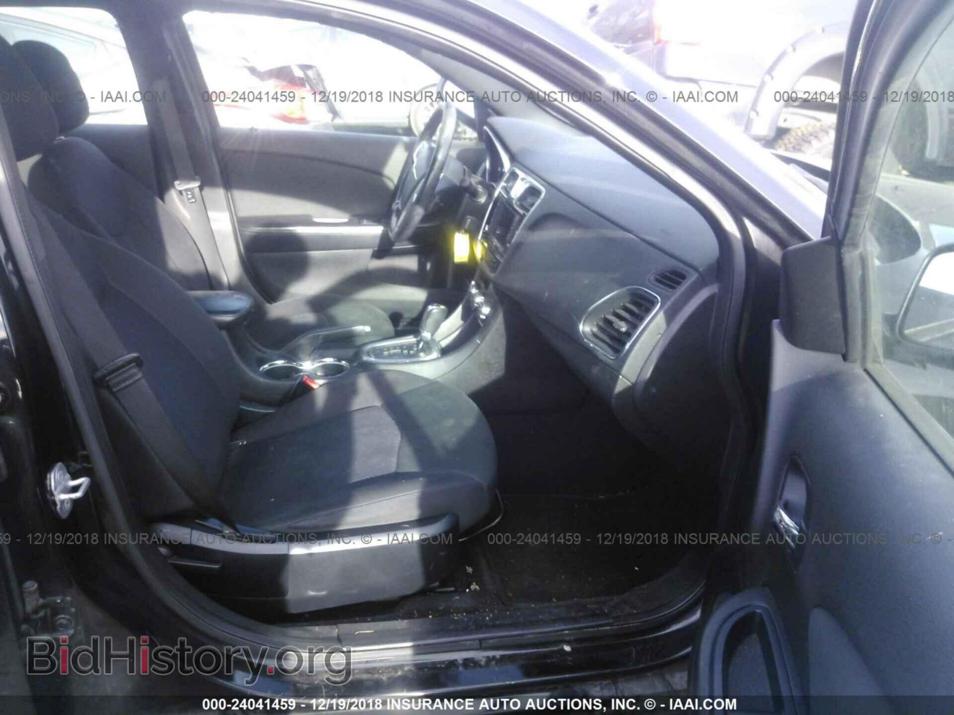 2012 Chrysler 200 - VIN: 1C3CCBBB4CN192470 - Photo 5