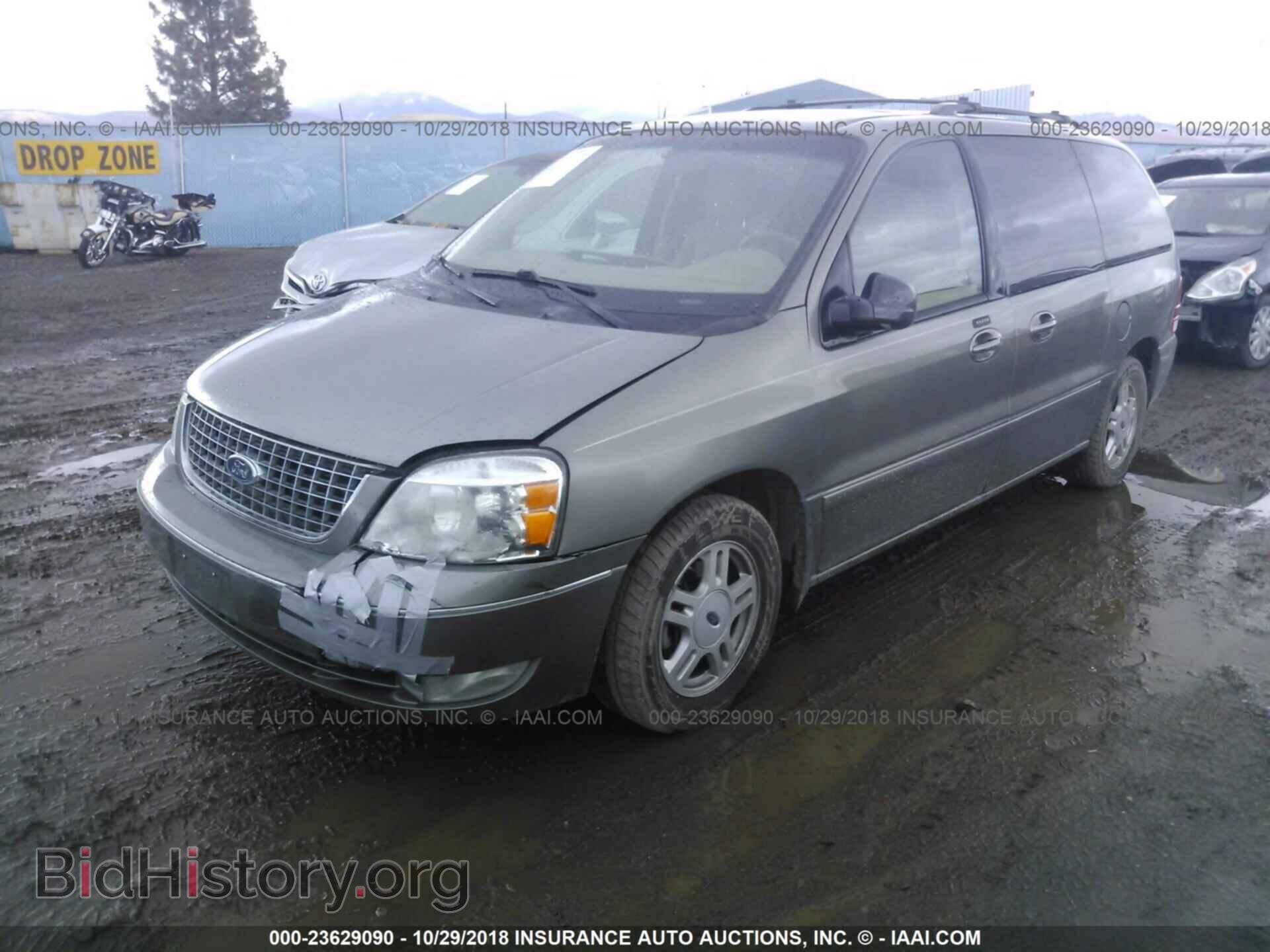 2005 FORD FREESTAR - VIN: 2FMDA52255BA62070 - Фото 2