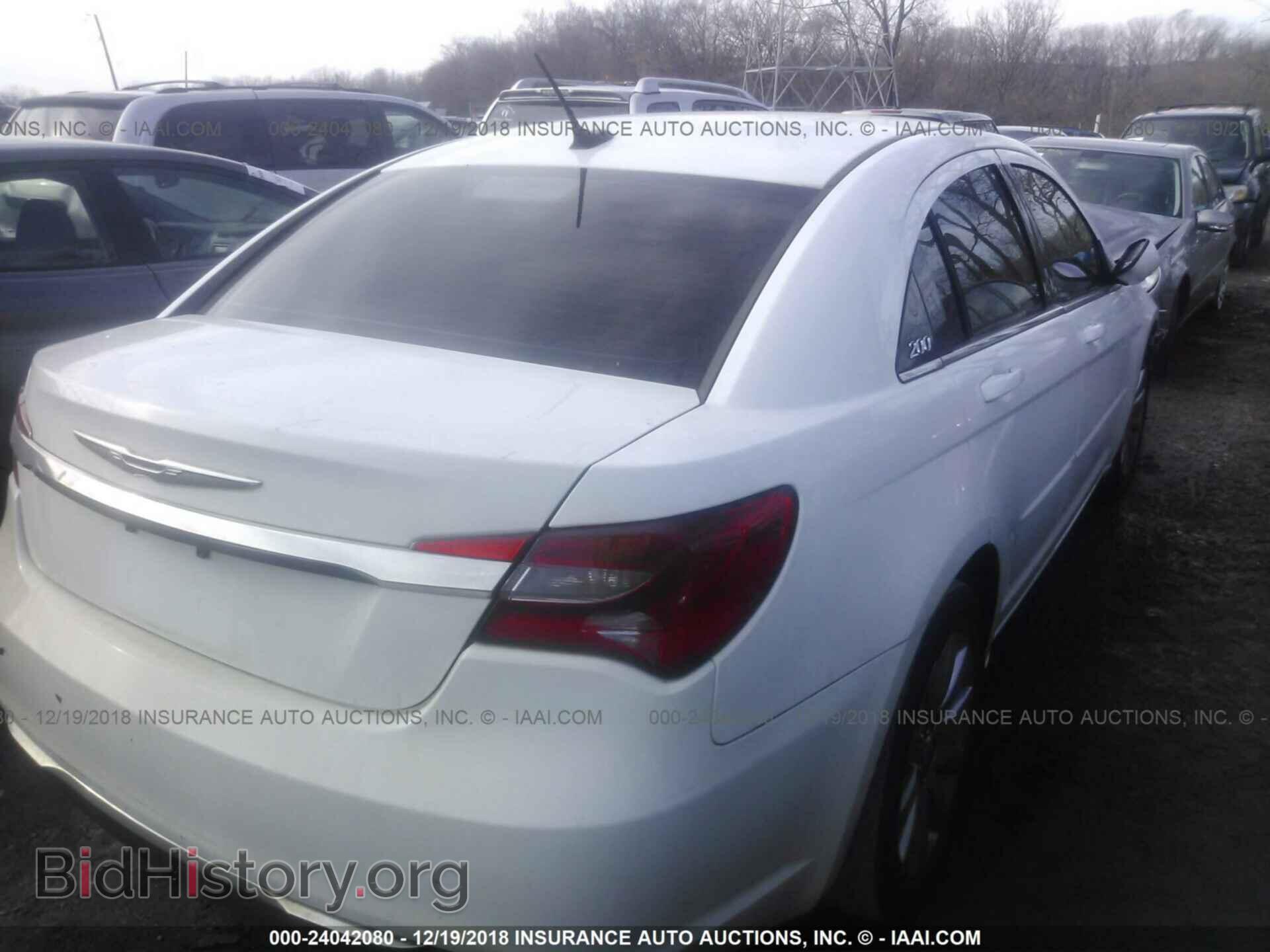 2013 CHRYSLER 200 - VIN: 1C3CCBBB0DN678985 - Фото 4