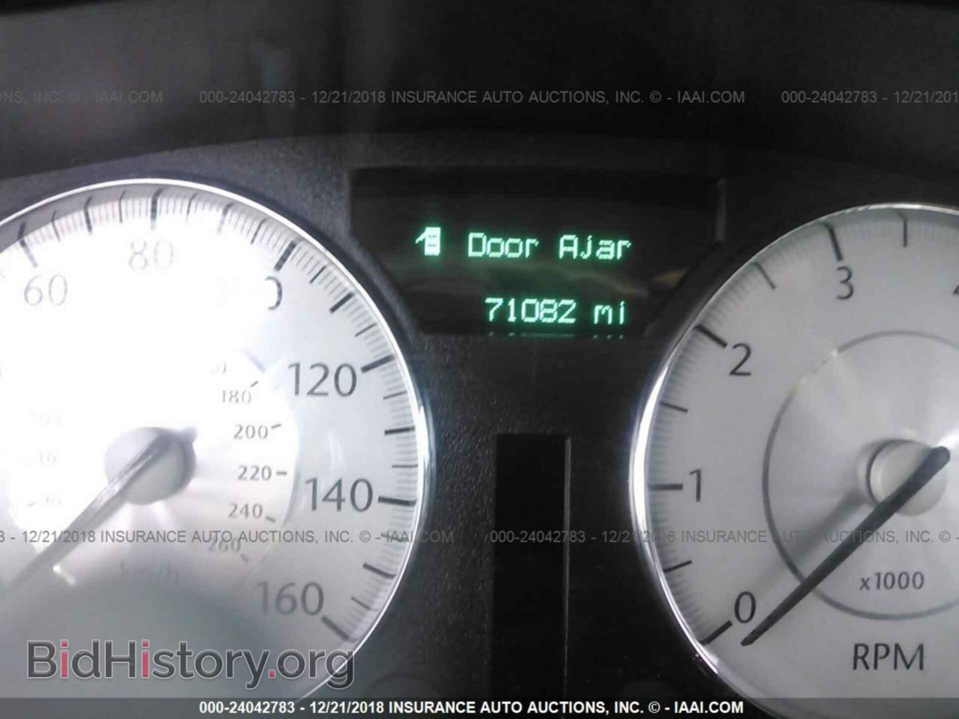 2010 CHRYSLER 300C - VIN: 2C3CA6CT0AH114794 - Фото 7