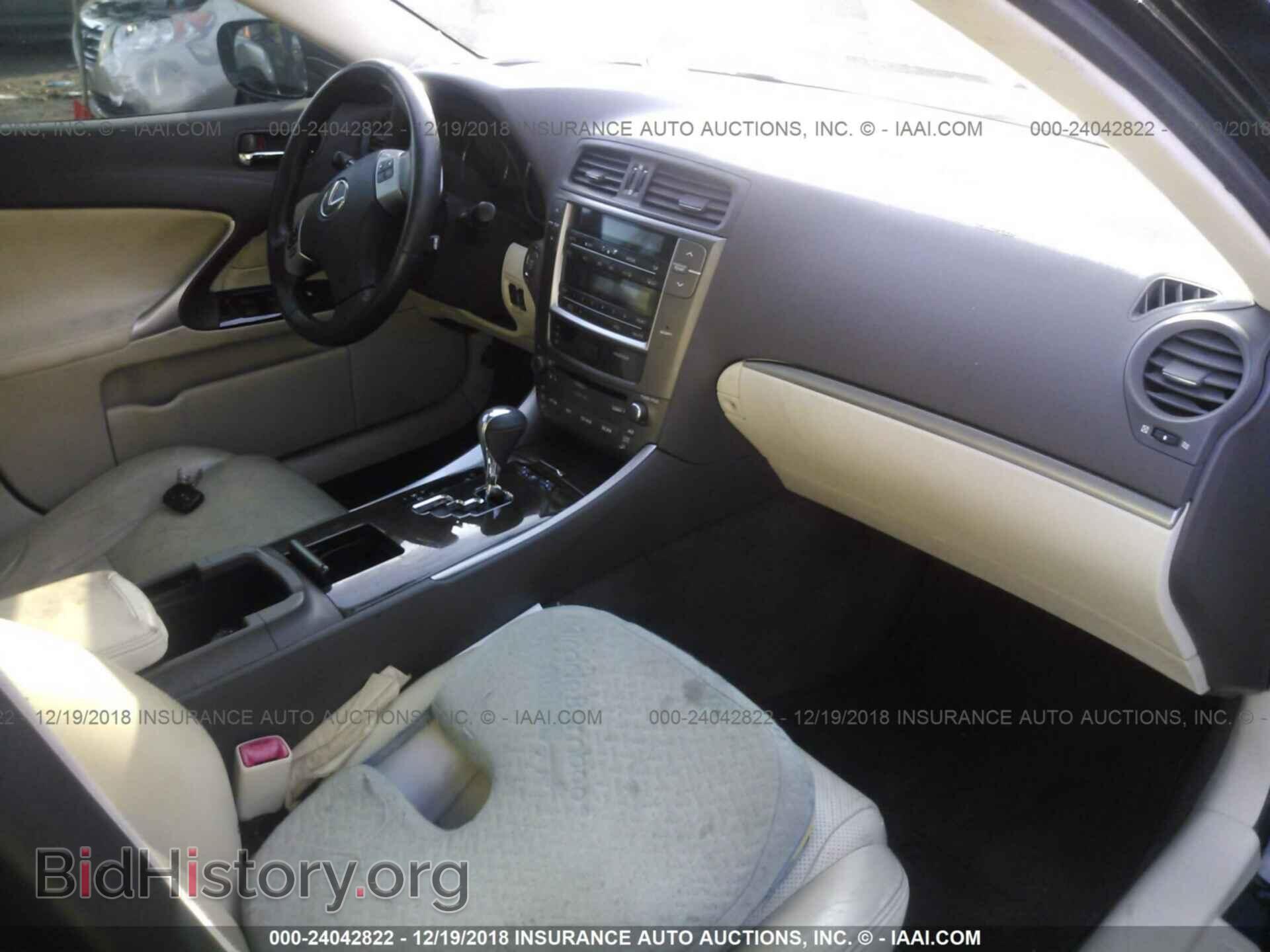2011 LEXUS IS - VIN: JTHBF5C20B5135887 - Photo 5
