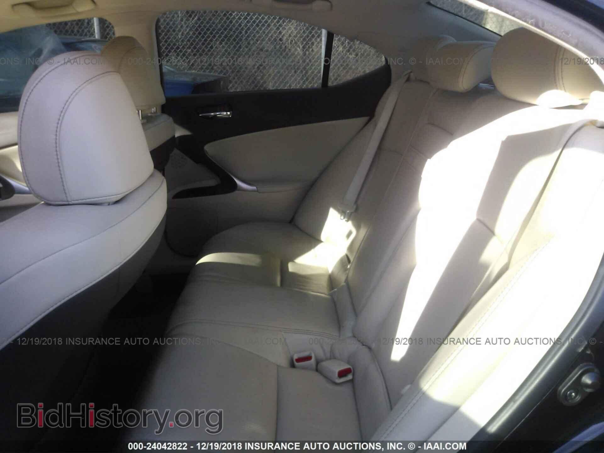 2011 LEXUS IS - VIN: JTHBF5C20B5135887 - Photo 8
