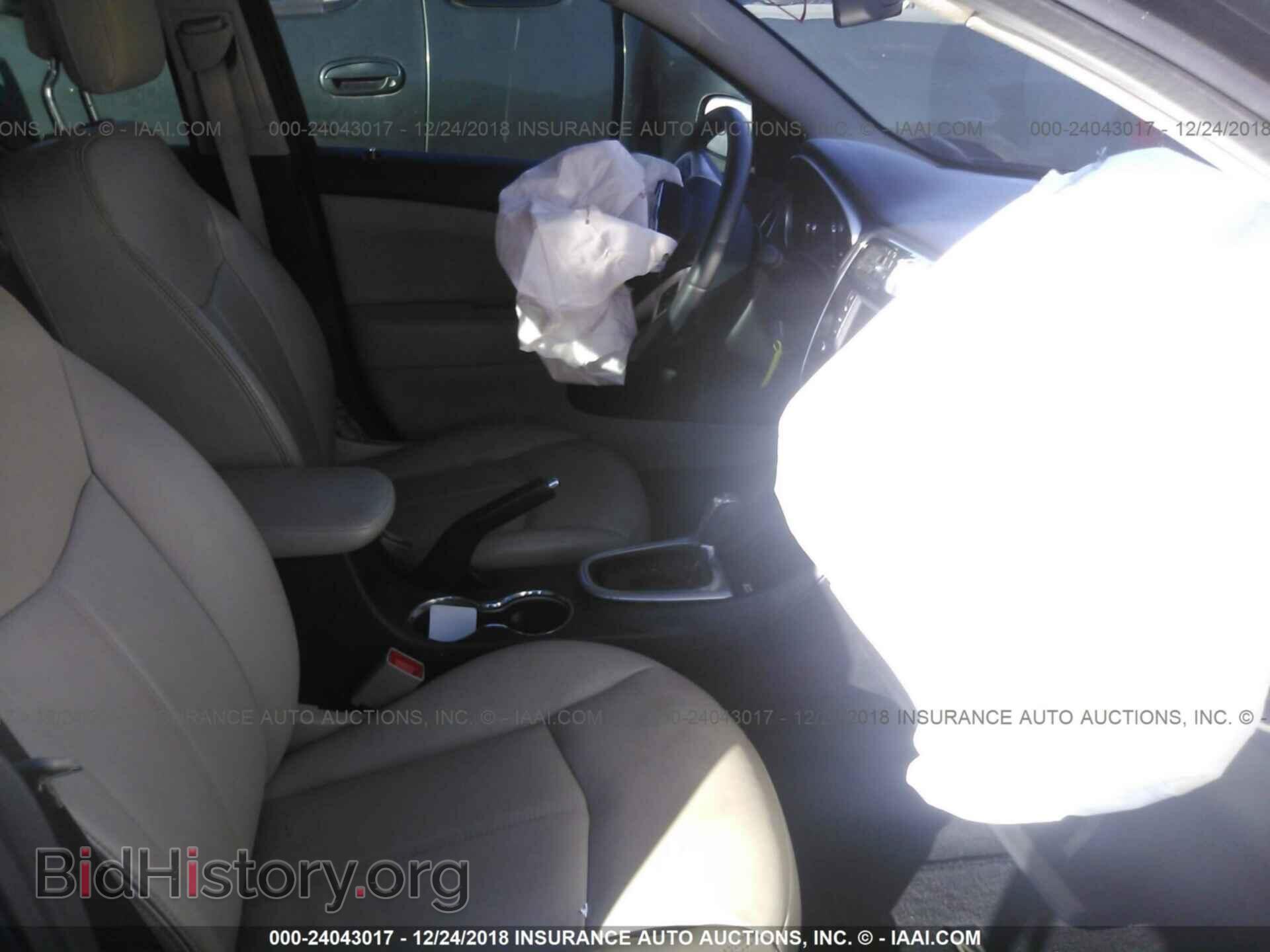 2012 CHRYSLER 200 - VIN: 1C3CCBCB1CN106529 - Фото 5