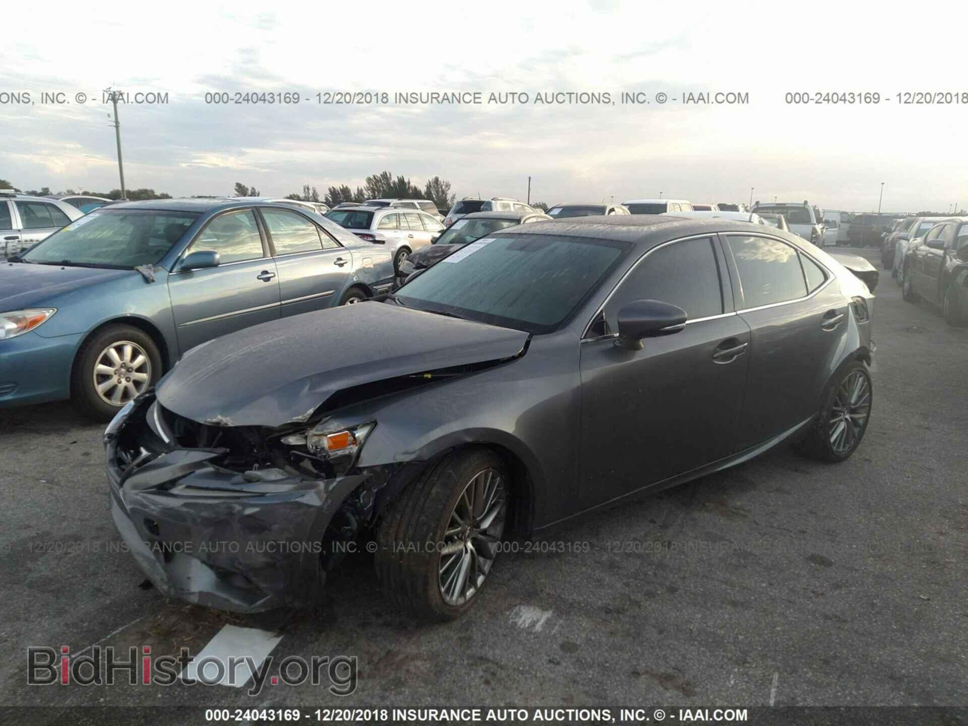 2014 Lexus Is - VIN: JTHBF1D23E5018302 - Photo 2