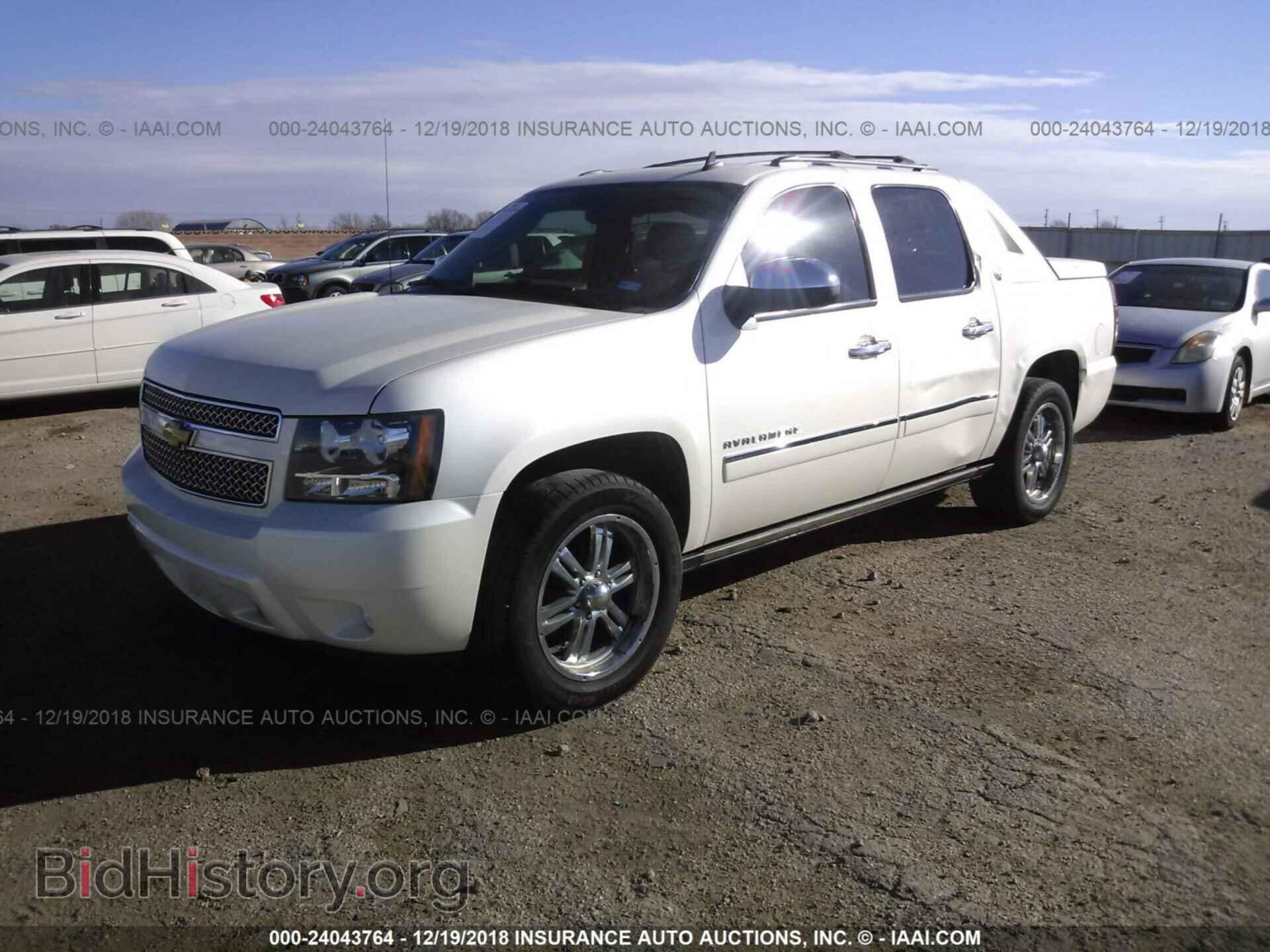 2013 CHEVROLET AVALANCHE - VIN: 3GNMCGE0XDG364560 - Фото 2