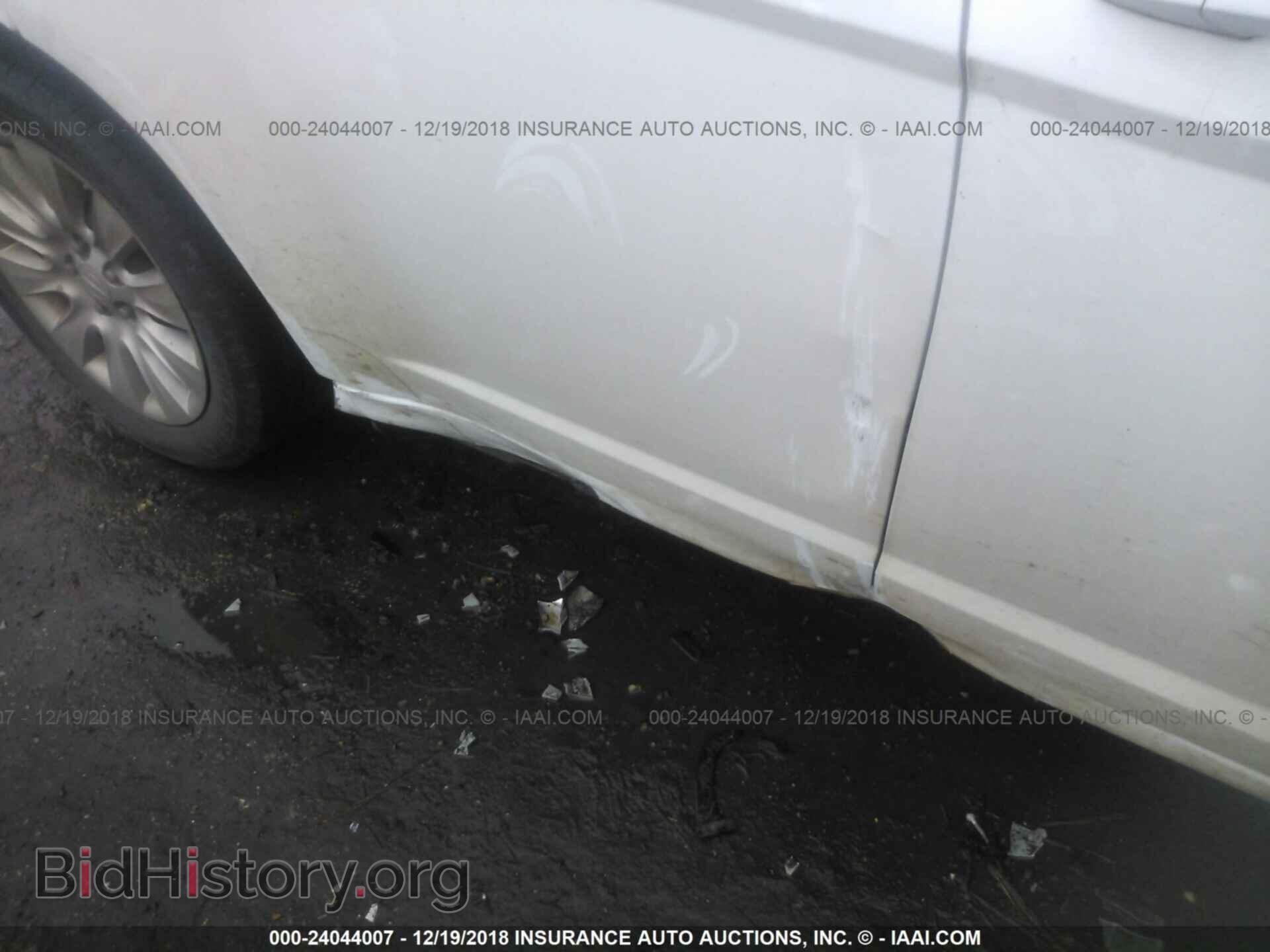 2012 CHRYSLER 200 - VIN: 1C3CCBAG1CN171945 - Фото 6