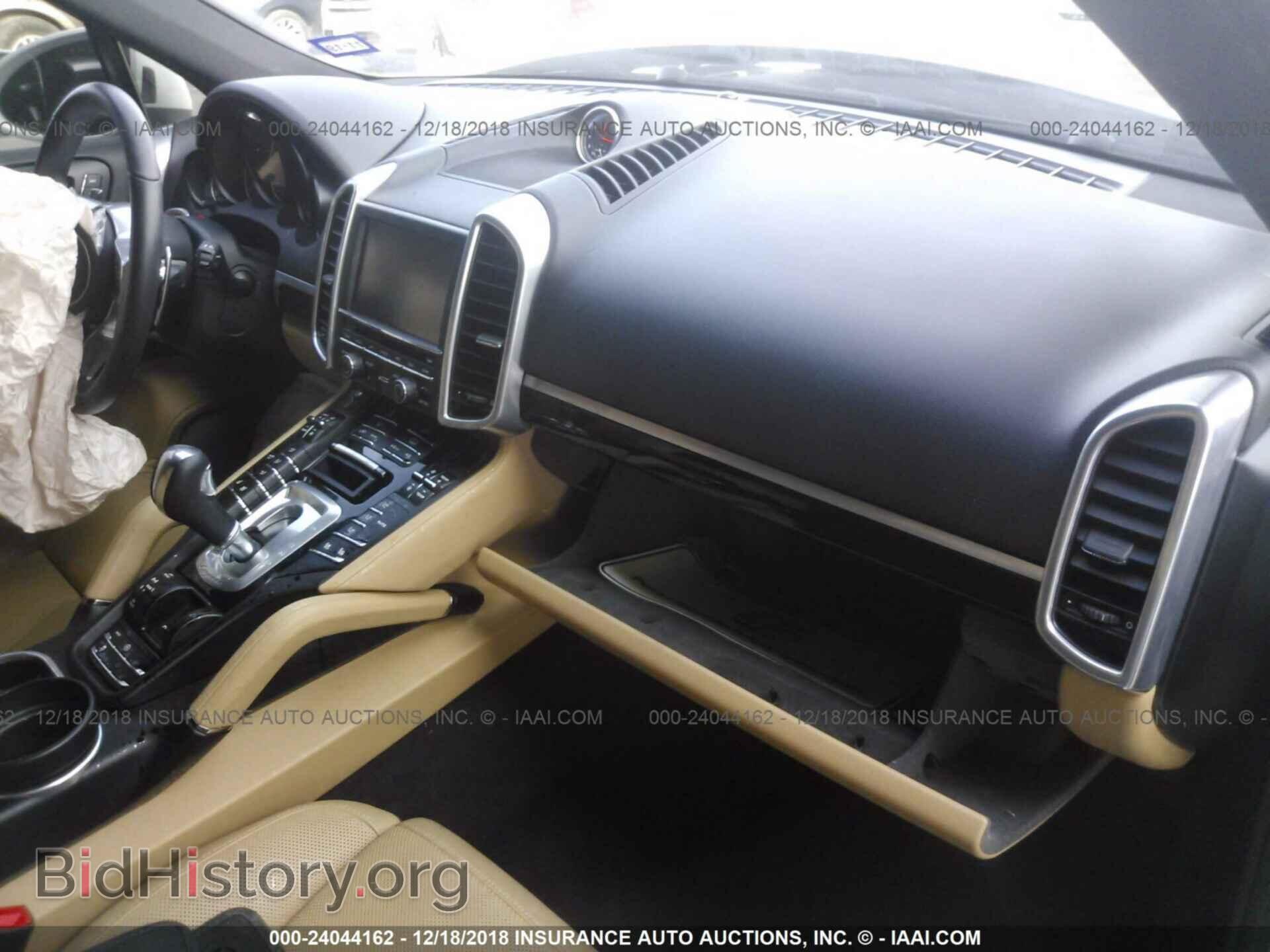 2016 PORSCHE CAYENNE - VIN: WP1AA2A22GKA08417 - Photo 5