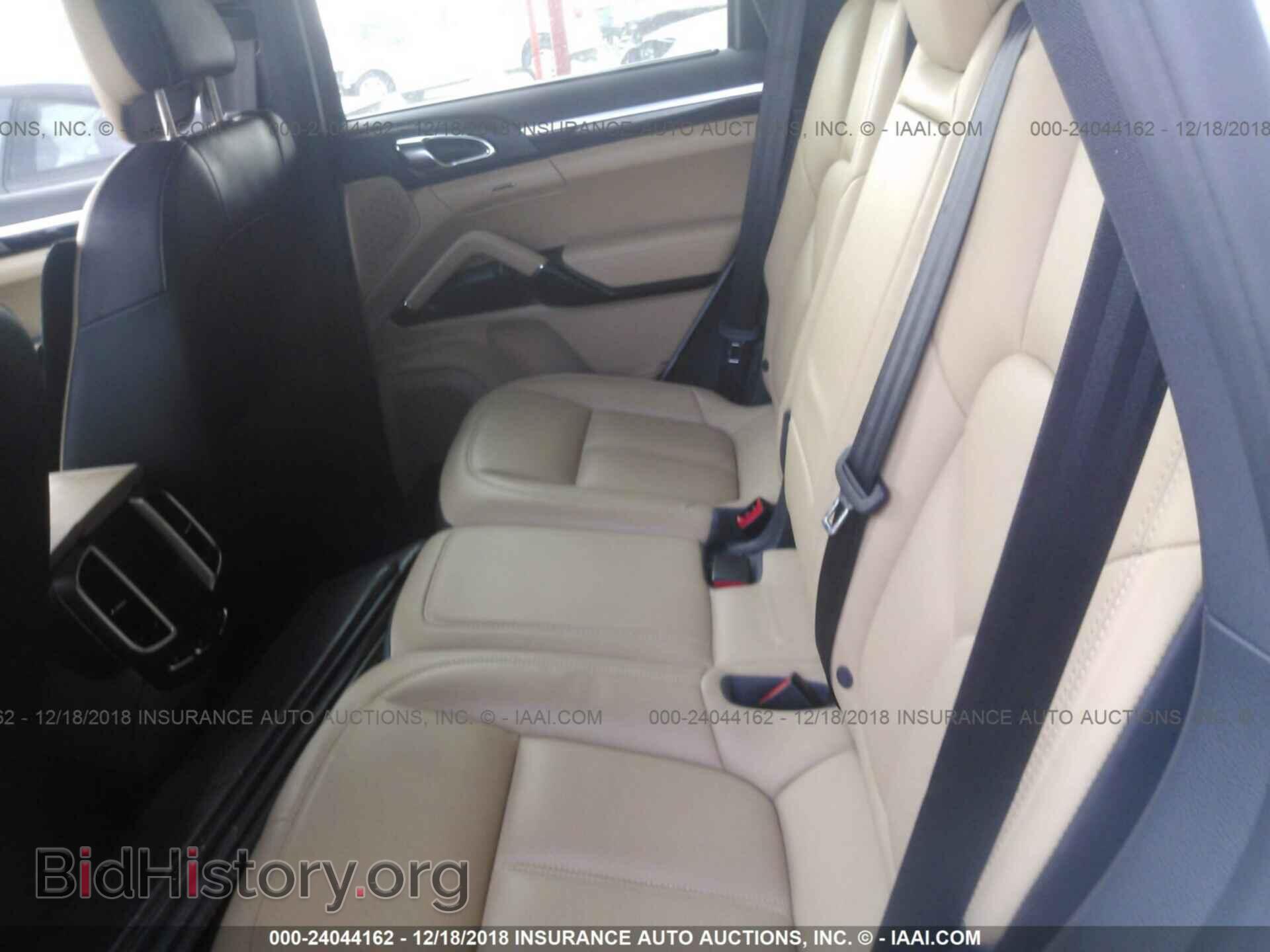 2016 PORSCHE CAYENNE - VIN: WP1AA2A22GKA08417 - Photo 8