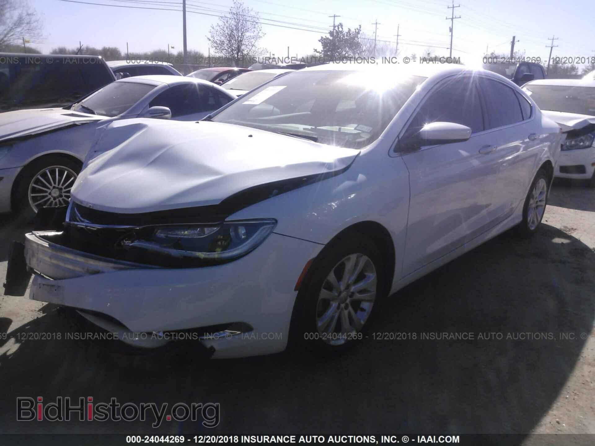 2016 CHRYSLER 200 - VIN: 1C3CCCAB3GN166245 - Фото 2