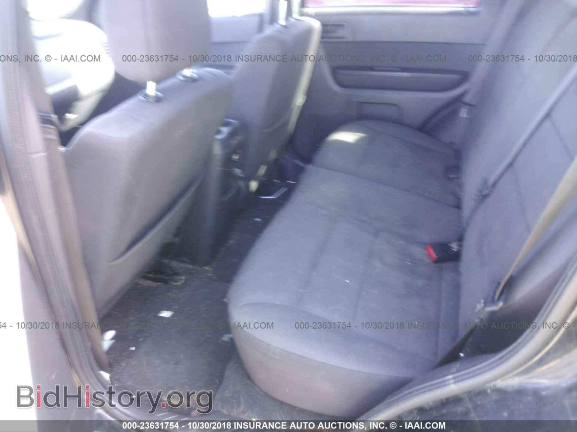 2011 FORD ESCAPE - VIN: 1FMCU9DG3BKB45453 - Photo 8