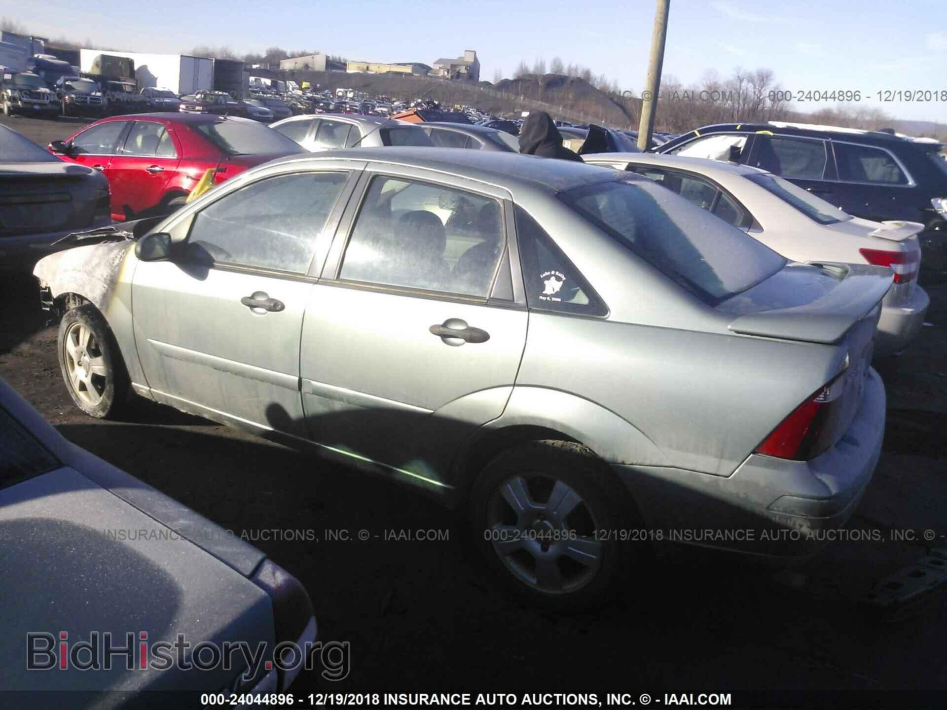 2005 FORD FOCUS - VIN: 1FAFP34N75W234014 - Фото 3