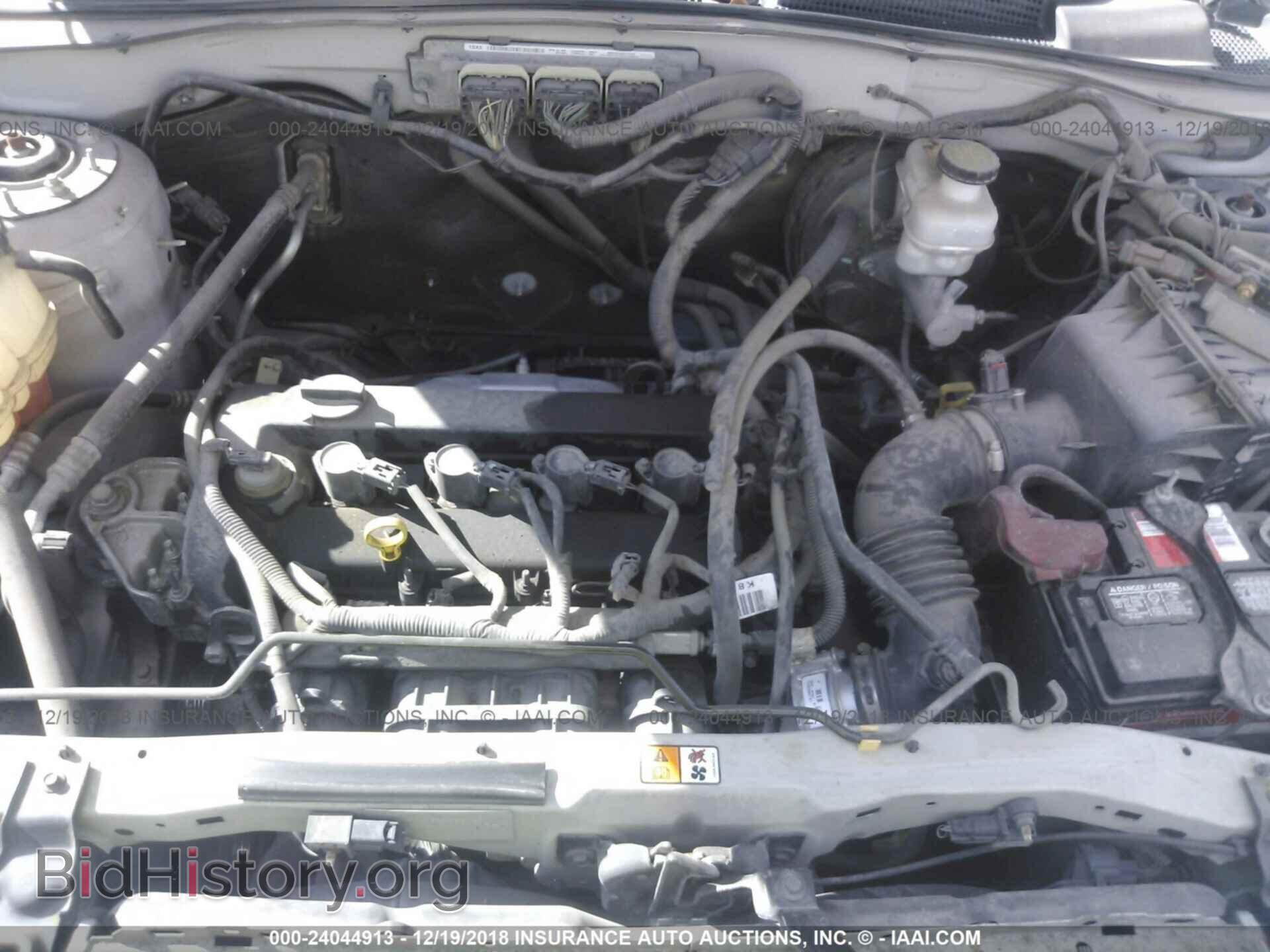 2012 Ford Escape - VIN: 1FMCU0C78CKA10001 - Photo 10