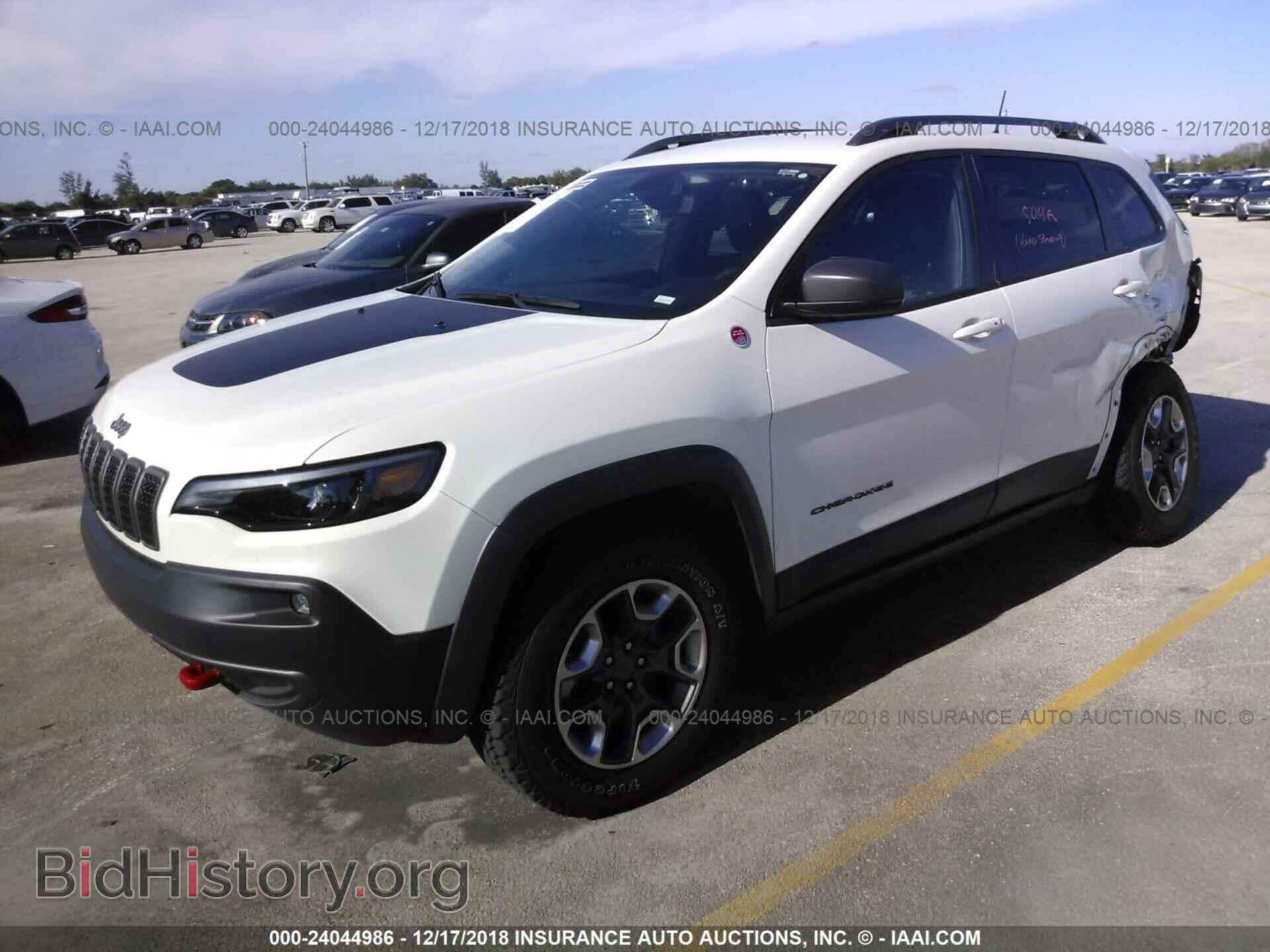 2019 Jeep Cherokee - VIN: 1C4PJMBX6KD153717 - Фото 2