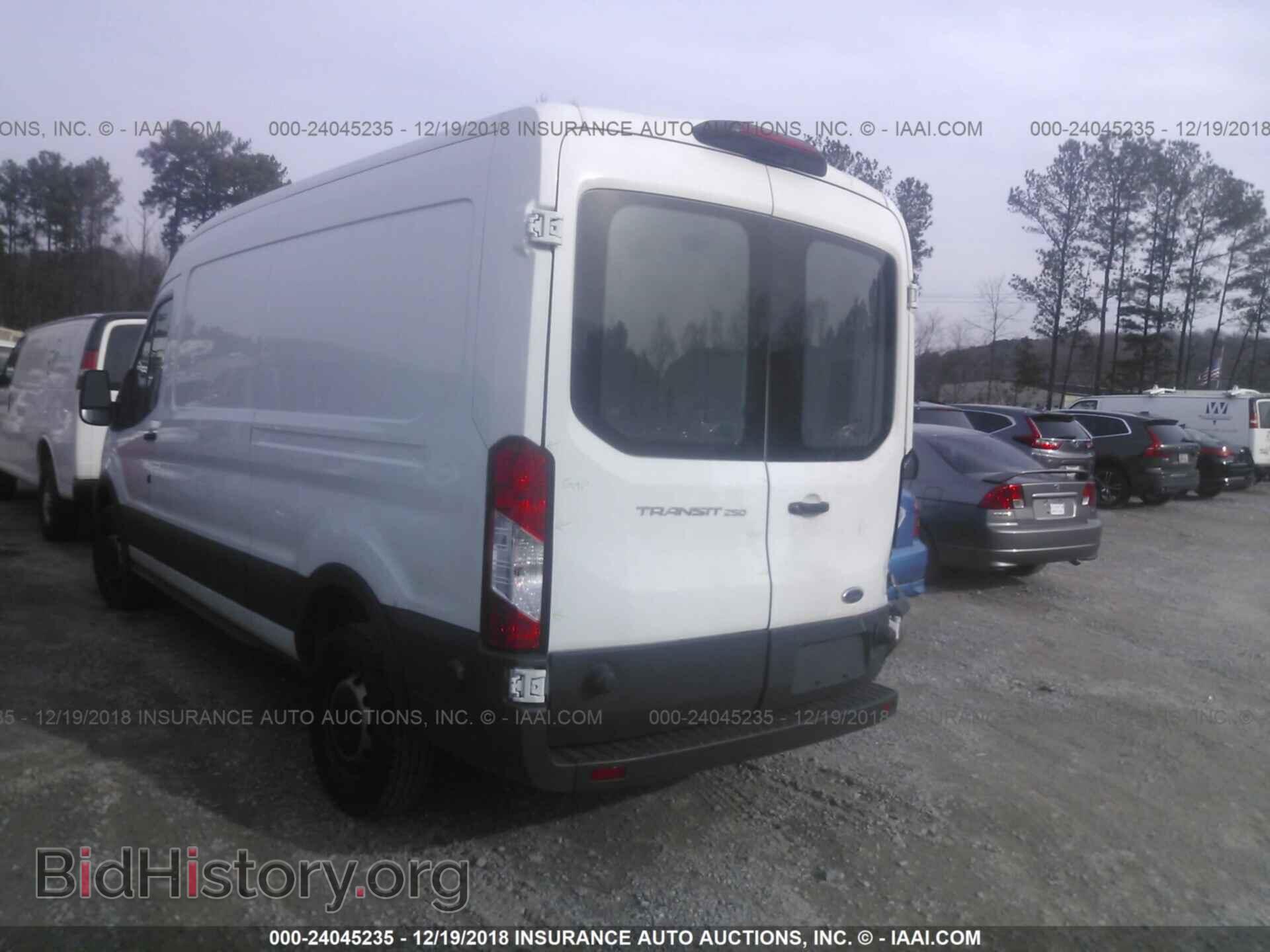 2018 Ford Transit - VIN: 1FTYR2CM5JKA56282 - Фото 3