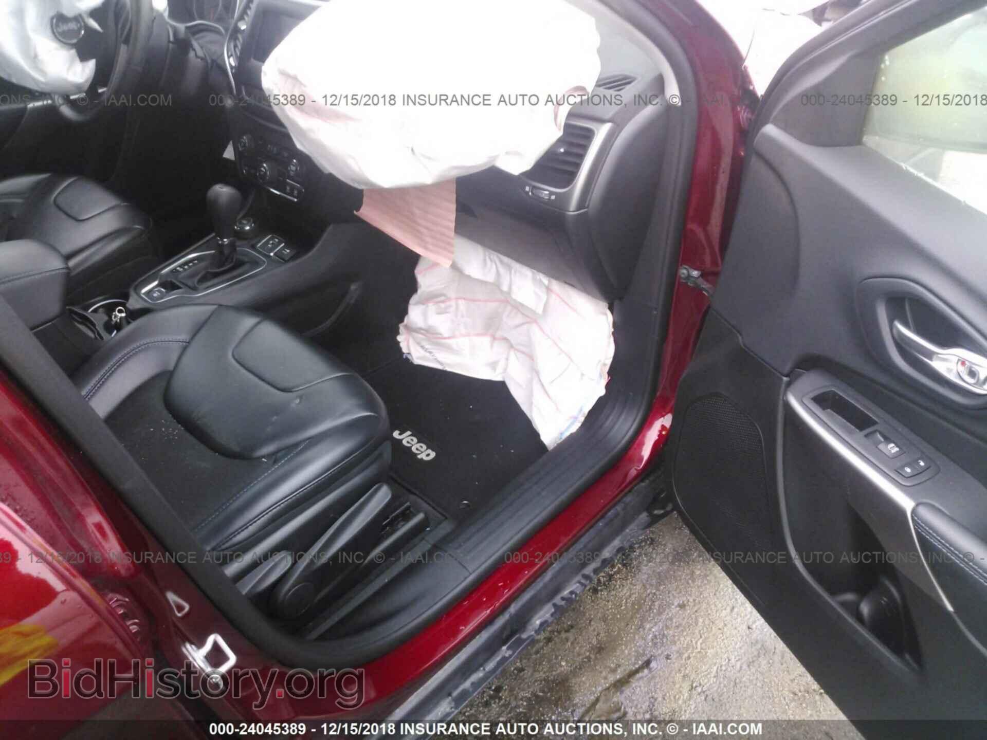 2019 Jeep Cherokee - VIN: 1C4PJMLB3KD181512 - Photo 5