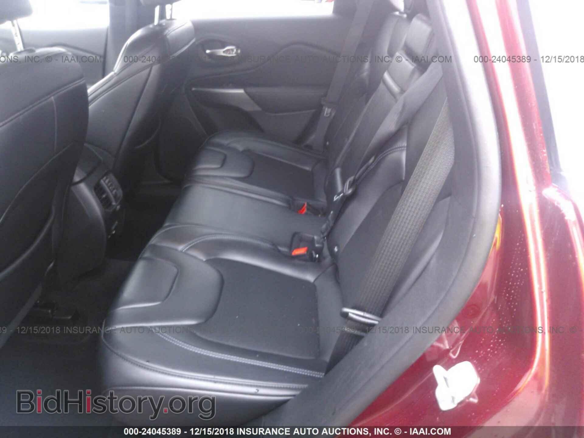 2019 Jeep Cherokee - VIN: 1C4PJMLB3KD181512 - Photo 8