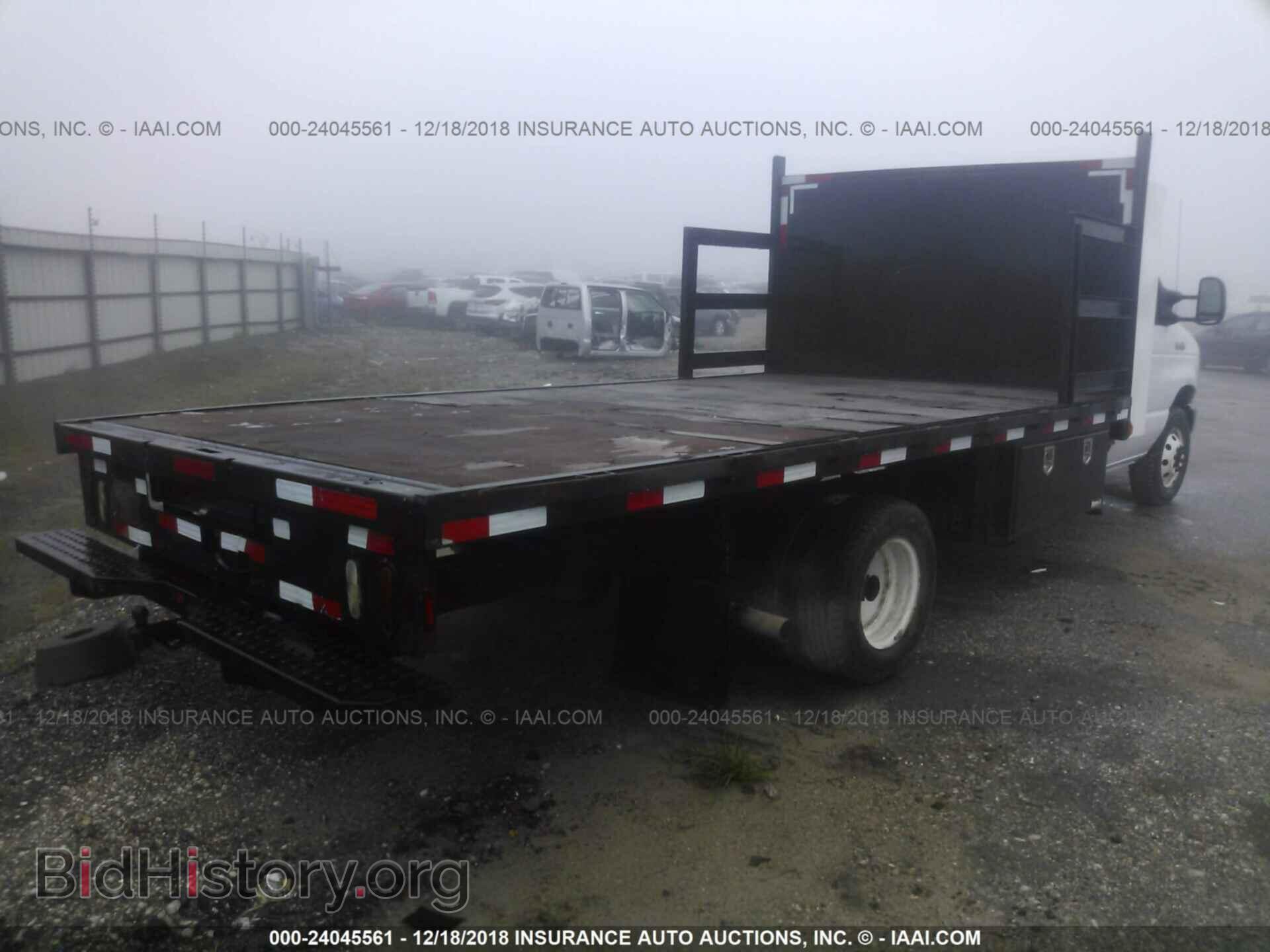 2012 Ford Econoline - VIN: 1FDWE3FS7CDA64938 - Photo 4