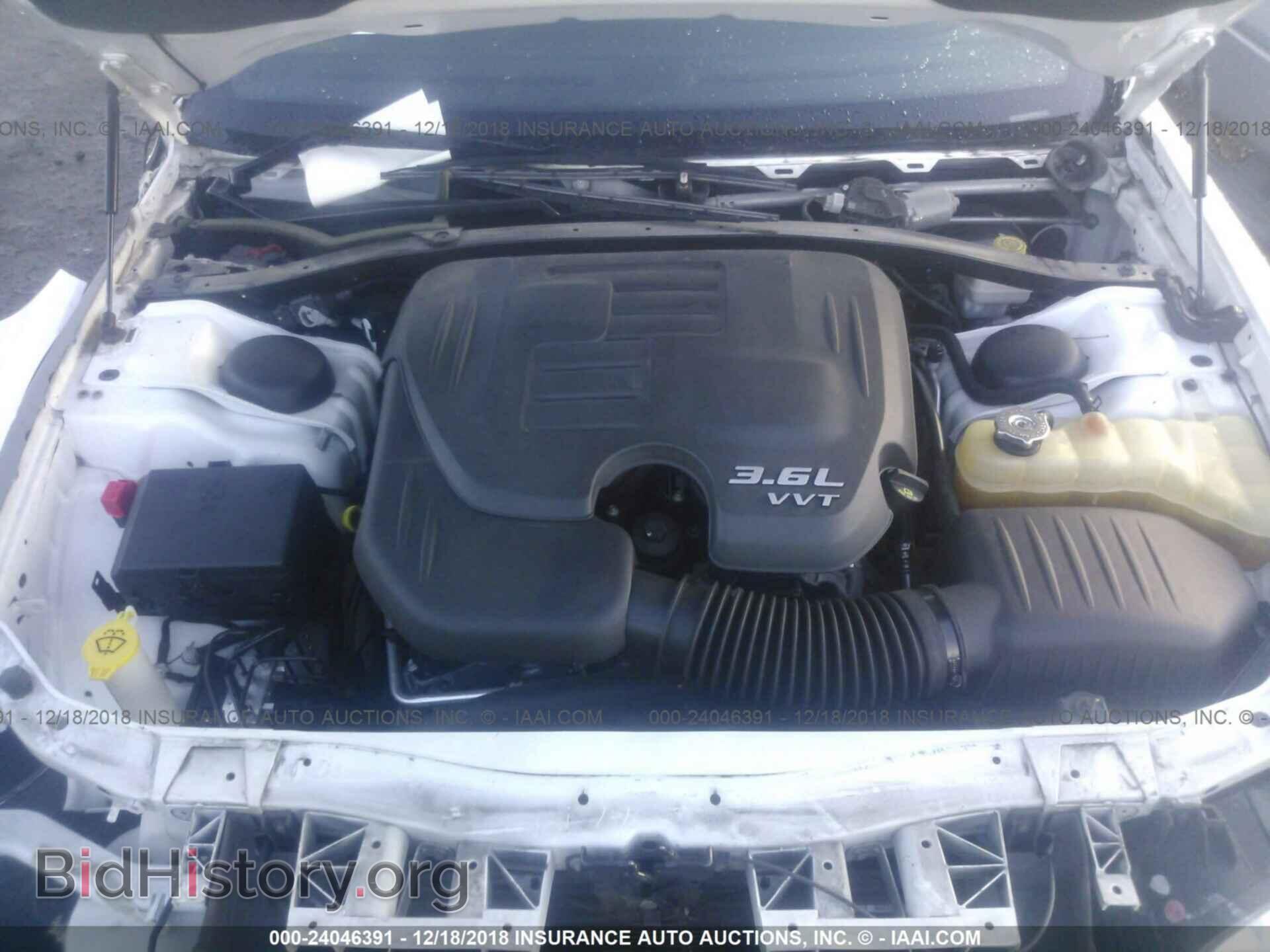 2012 CHRYSLER 300 - VIN: 2C3CCAAG4CH206254 - Фото 10