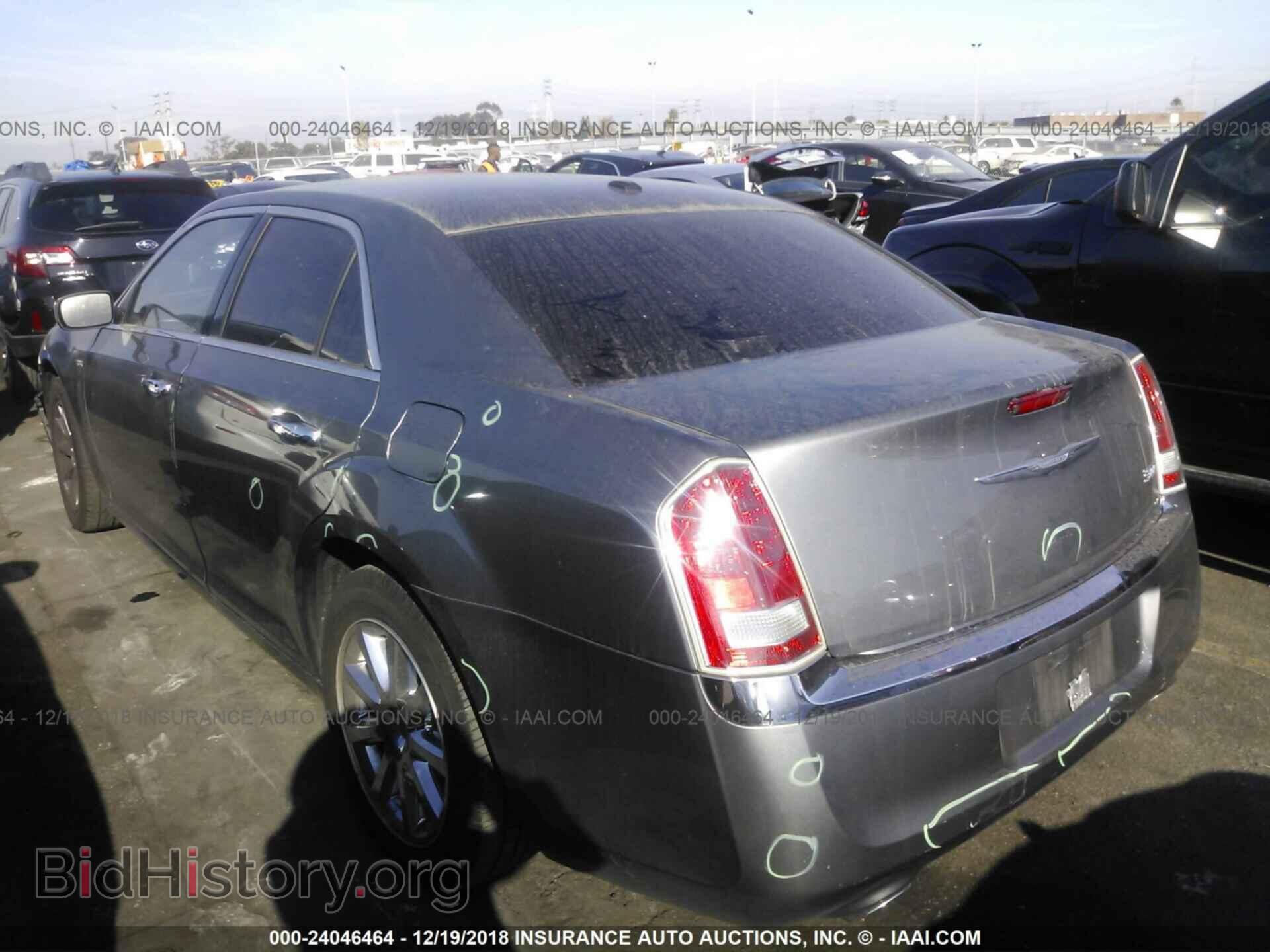 2011 CHRYSLER 300 - VIN: 2C3CA5CG1BH557972 - Фото 3