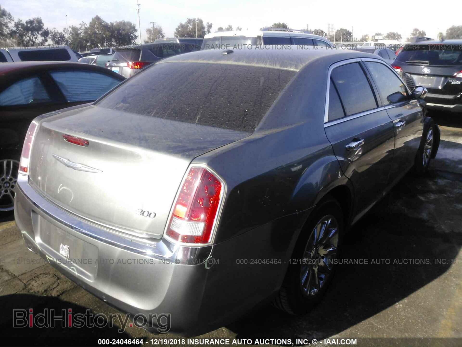 2011 CHRYSLER 300 - VIN: 2C3CA5CG1BH557972 - Фото 4