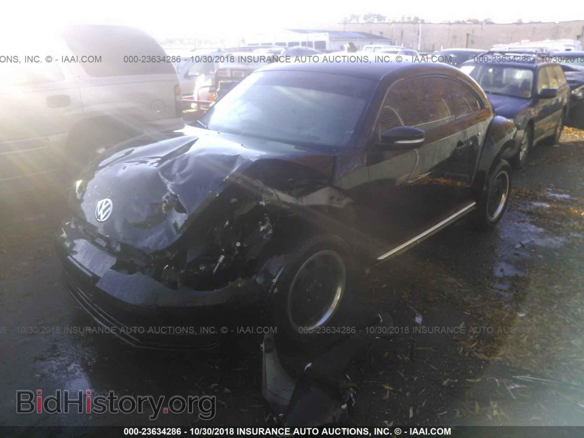 2012 VOLKSWAGEN BEETLE - VIN: 3VWJP7AT4CM631771 - Фото 2