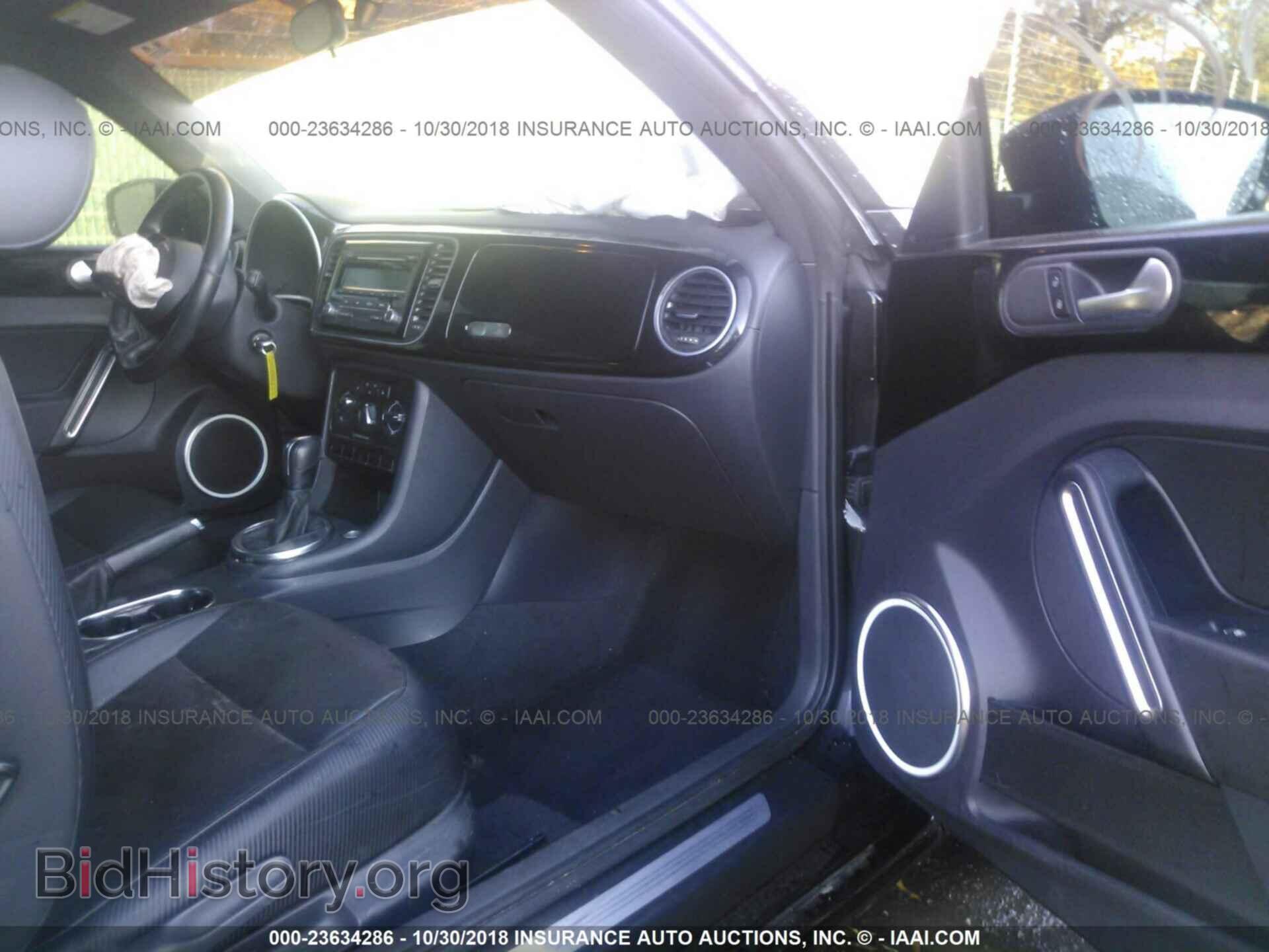 2012 VOLKSWAGEN BEETLE - VIN: 3VWJP7AT4CM631771 - Фото 5