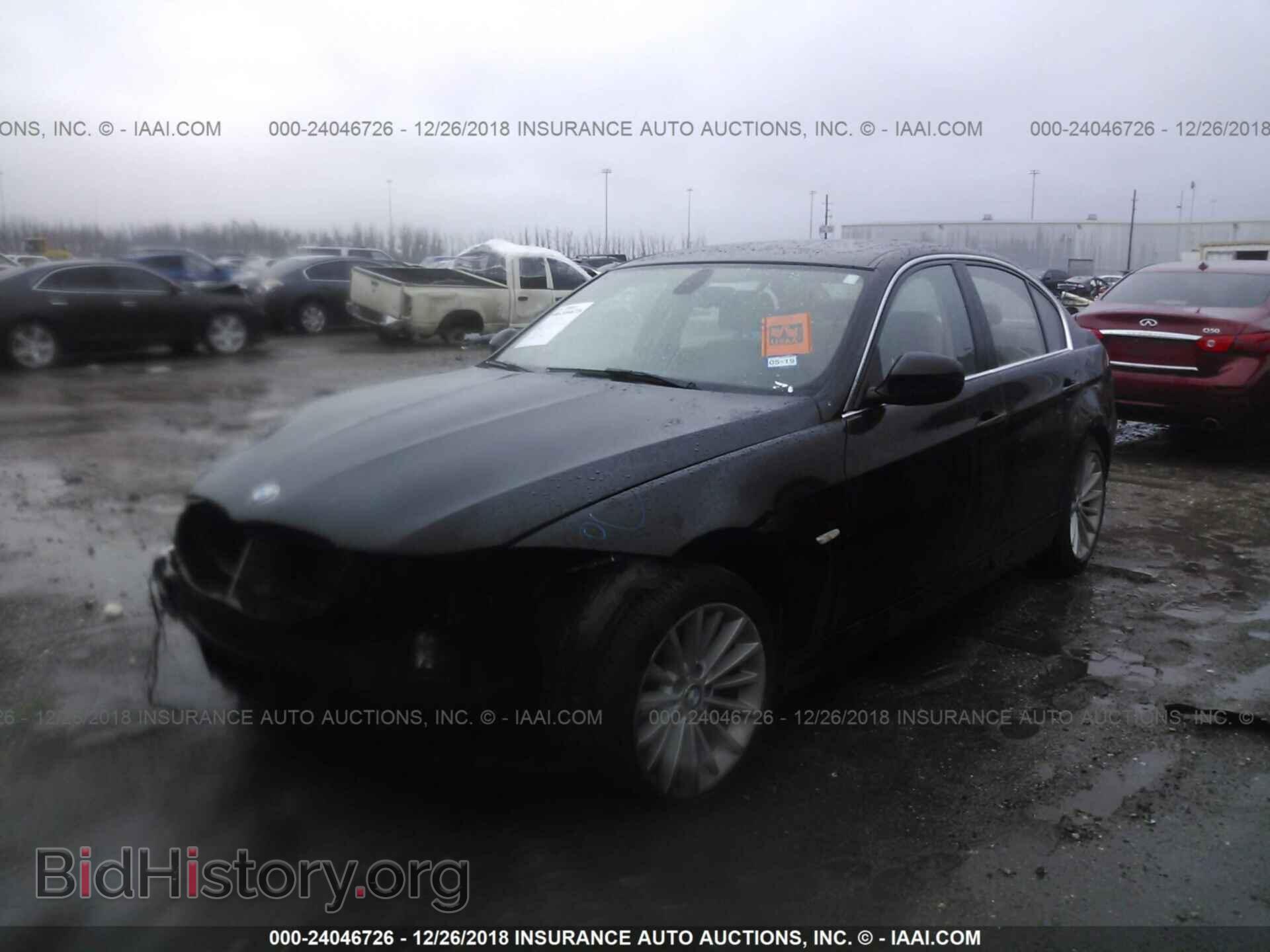 2011 BMW 335 - VIN: WBAPN7C53BA779792 - Фото 2