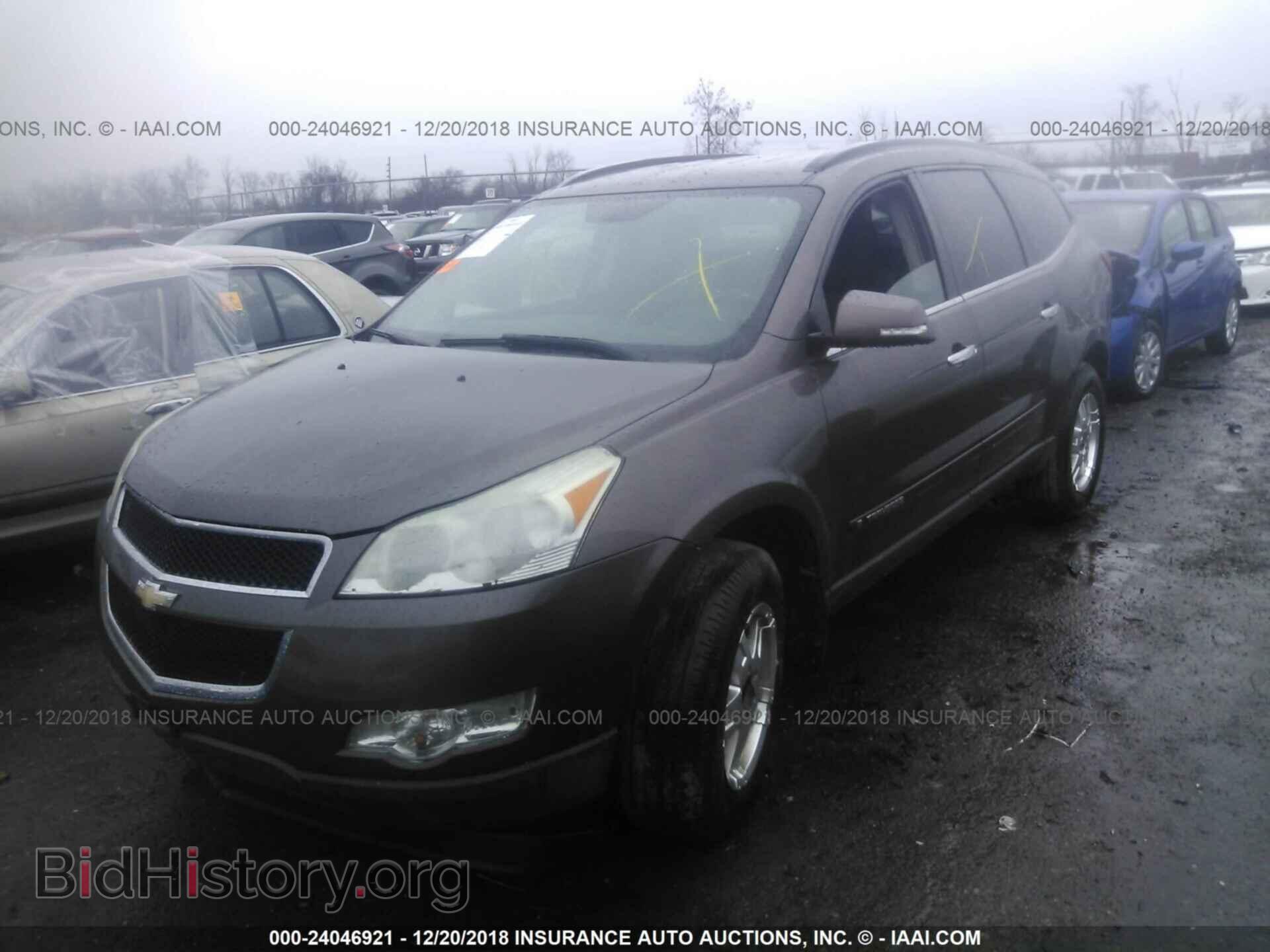 2009 CHEVROLET TRAVERSE - VIN: 1GNEV23D59S132729 - Фото 2