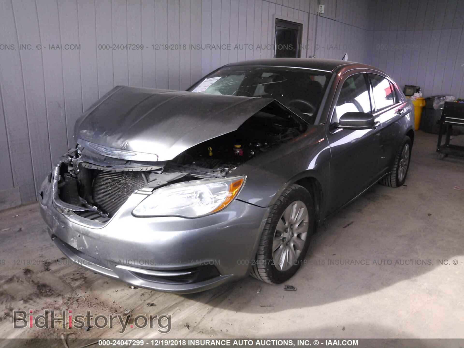 2012 CHRYSLER 200 - VIN: 1C3CCBAB1CN218797 - Фото 2