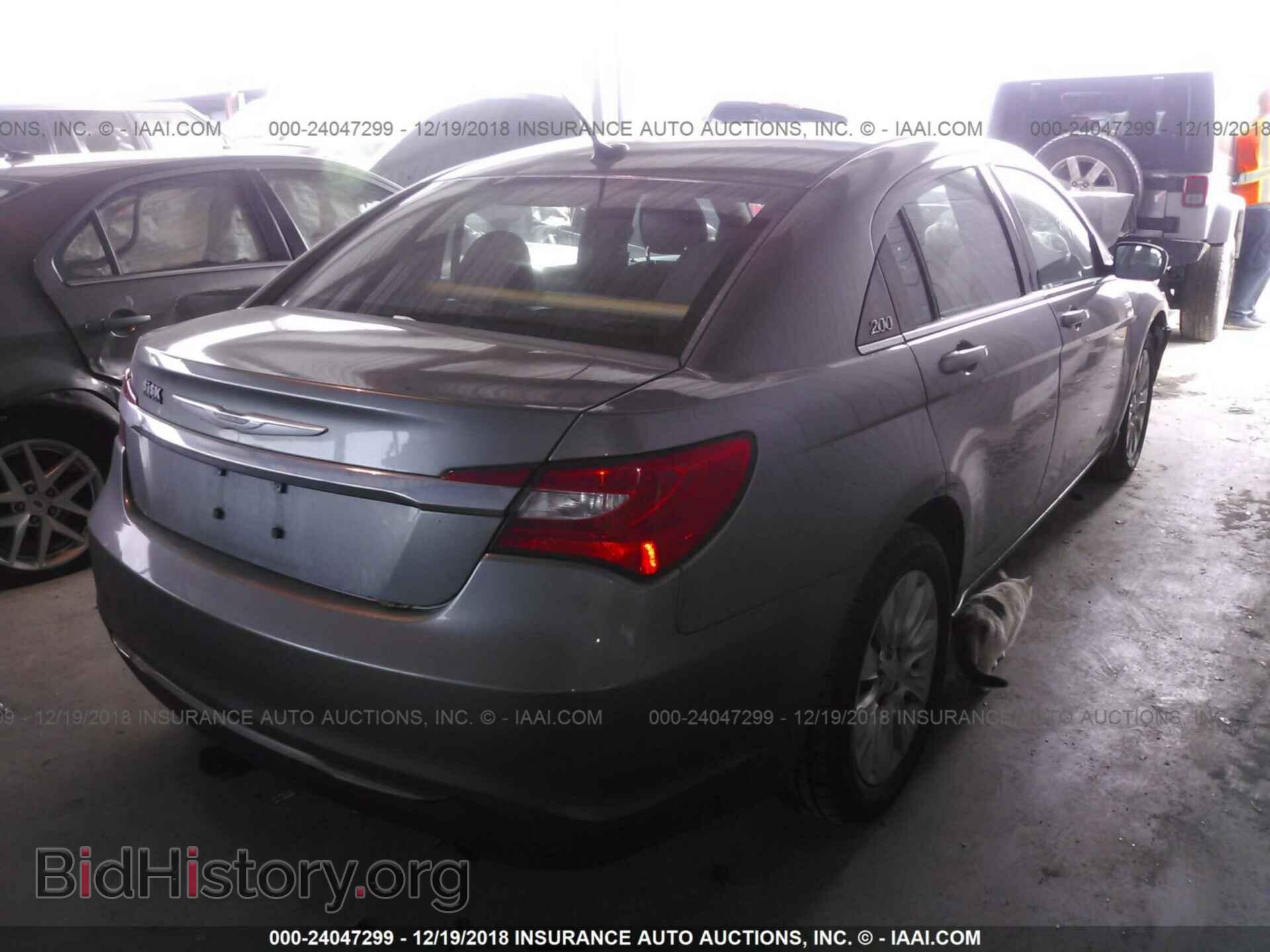 2012 CHRYSLER 200 - VIN: 1C3CCBAB1CN218797 - Фото 4