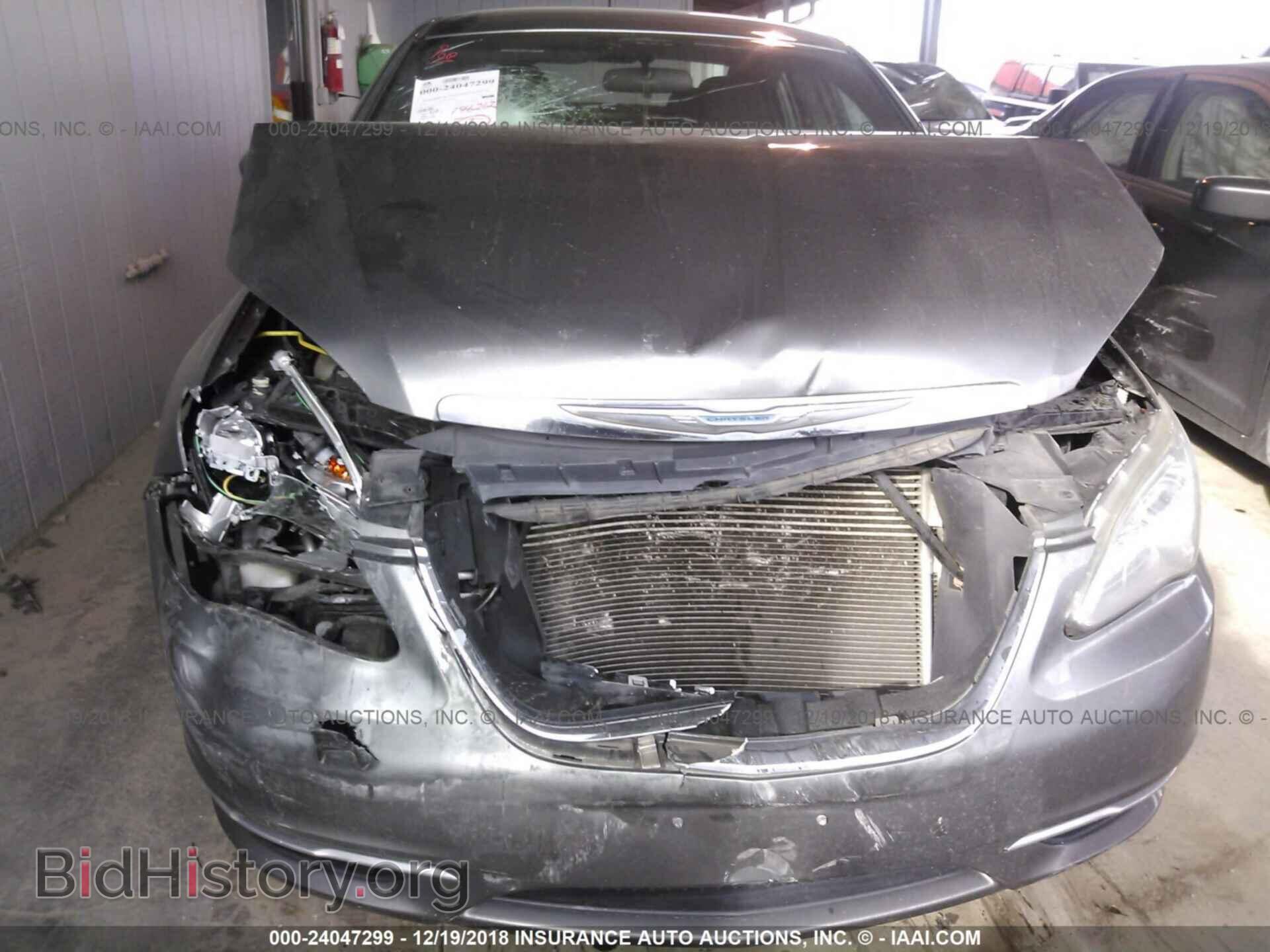 2012 CHRYSLER 200 - VIN: 1C3CCBAB1CN218797 - Фото 6