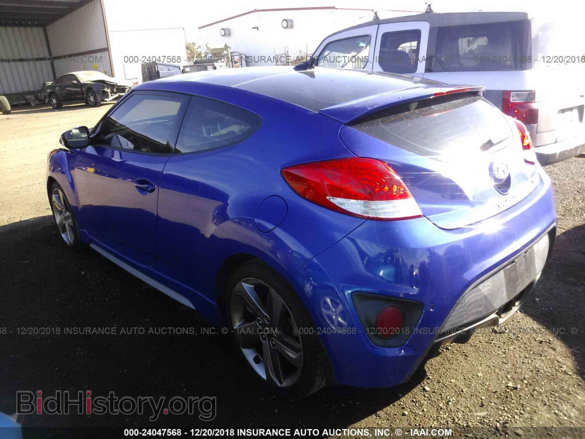 2014 Hyundai Veloster - VIN: KMHTC6AE3EU209357 - Фото 3