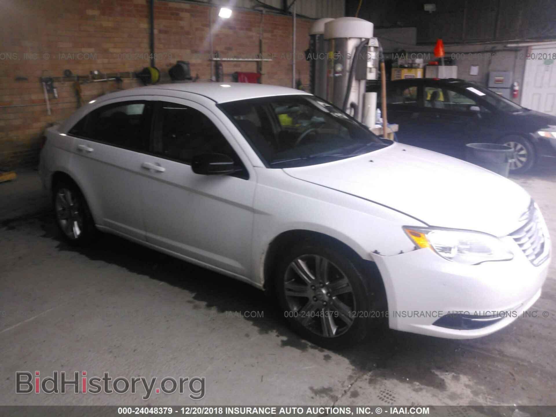 Фотография 1C3CCBAB5CN318577 - CHRYSLER 200 2012