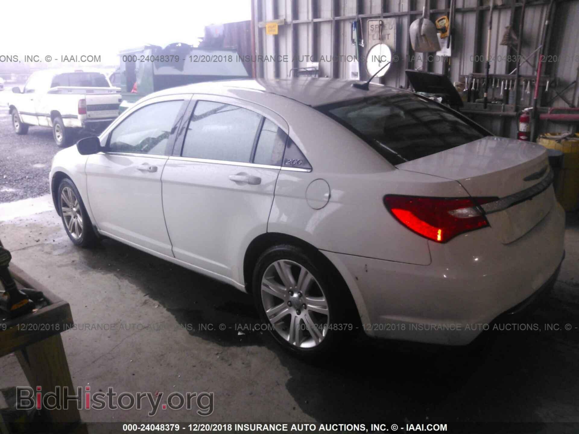 2012 CHRYSLER 200 - VIN: 1C3CCBAB5CN318577 - Photo 3