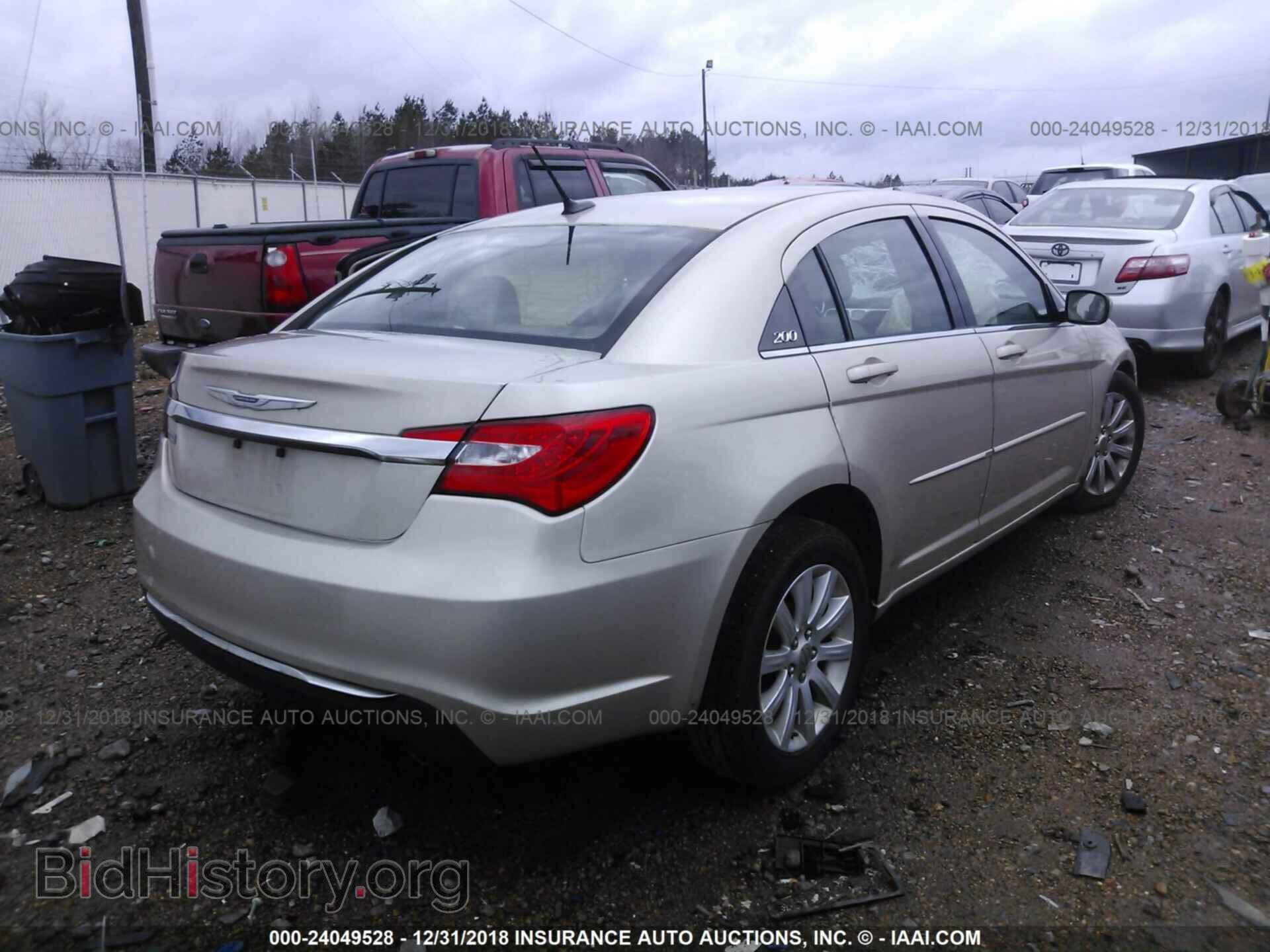 2013 CHRYSLER 200 - VIN: 1C3CCBBG0DN703721 - Фото 4