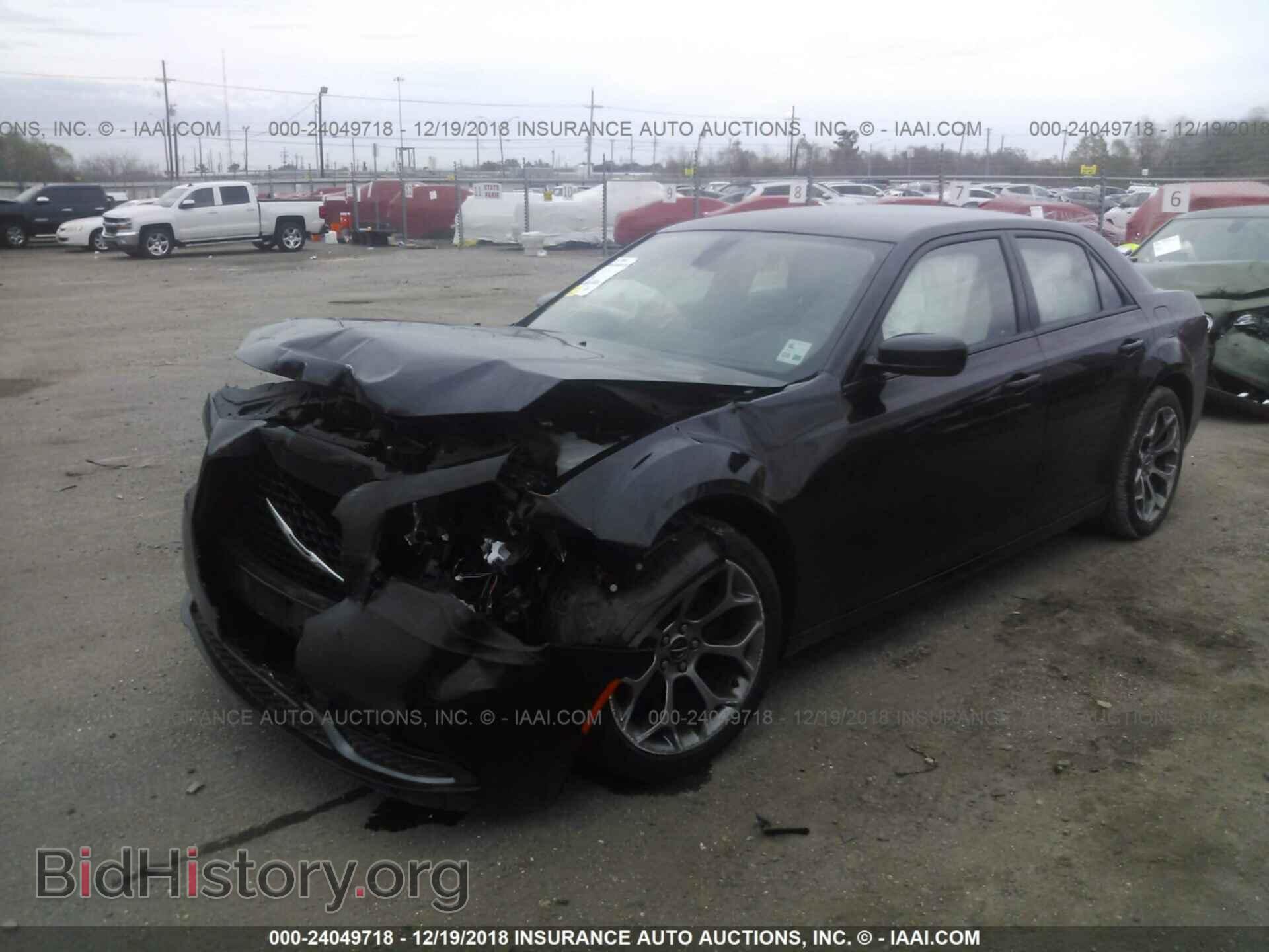 2018 CHRYSLER 300 - VIN: 2C3CCAAG2JH320072 - Фото 2