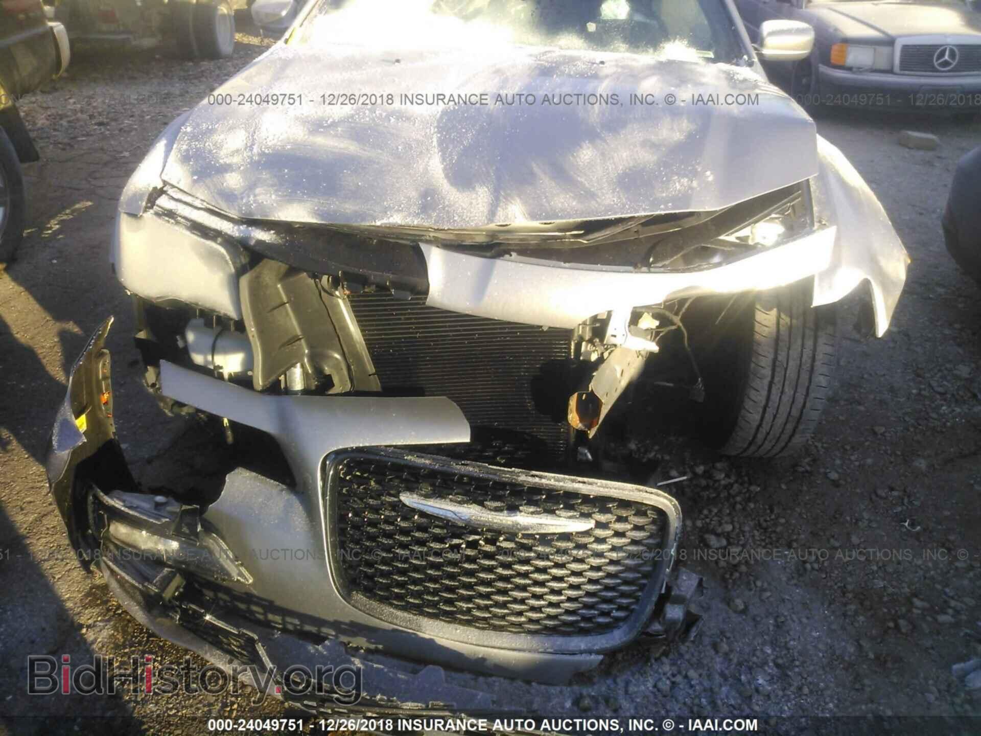 2016 CHRYSLER 300 - VIN: 2C3CCABG9GH310940 - Фото 6