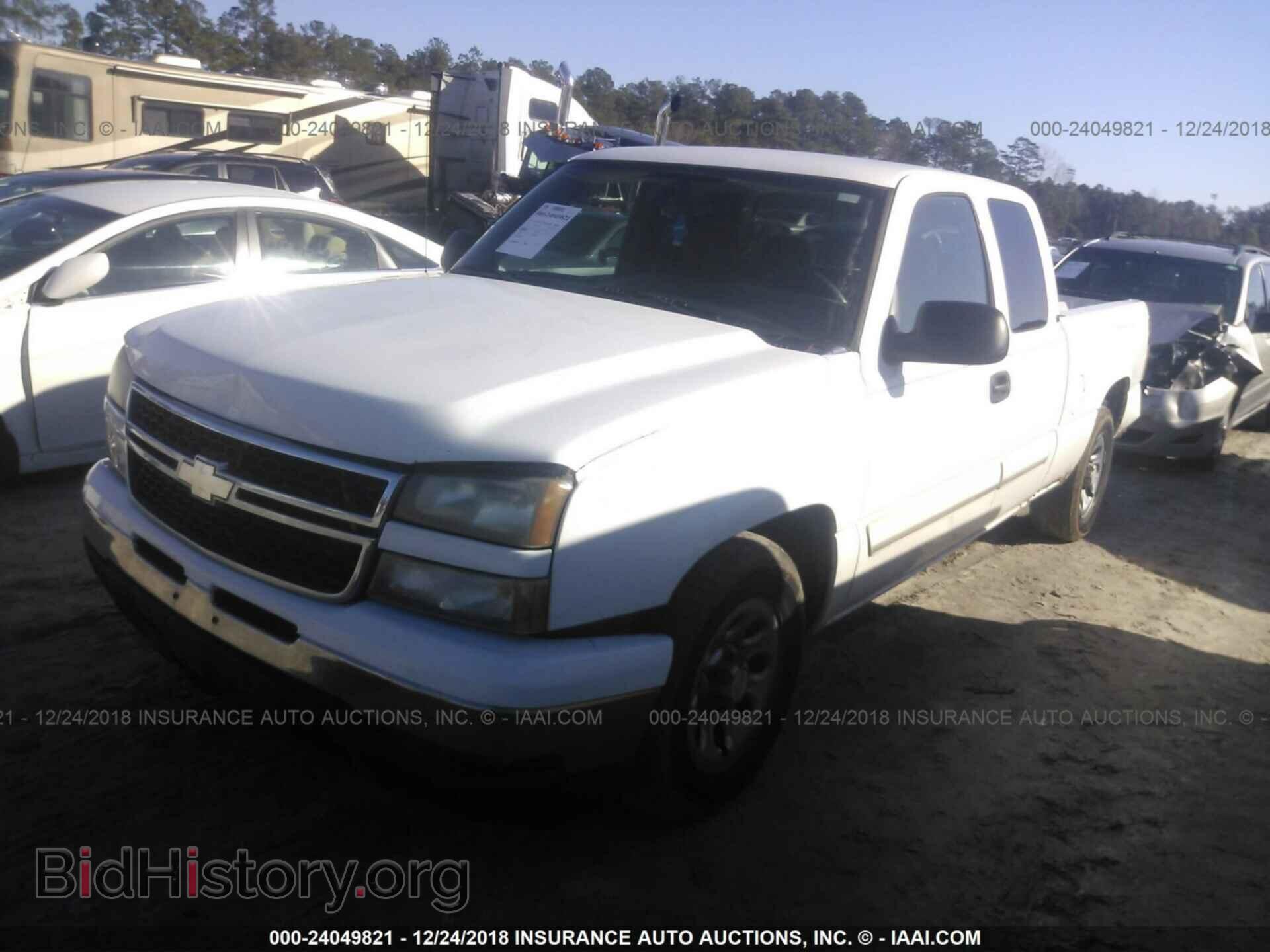 2007 CHEVROLET SILVERADO - VIN: 1GCEC19V57Z103275 - Photo 2