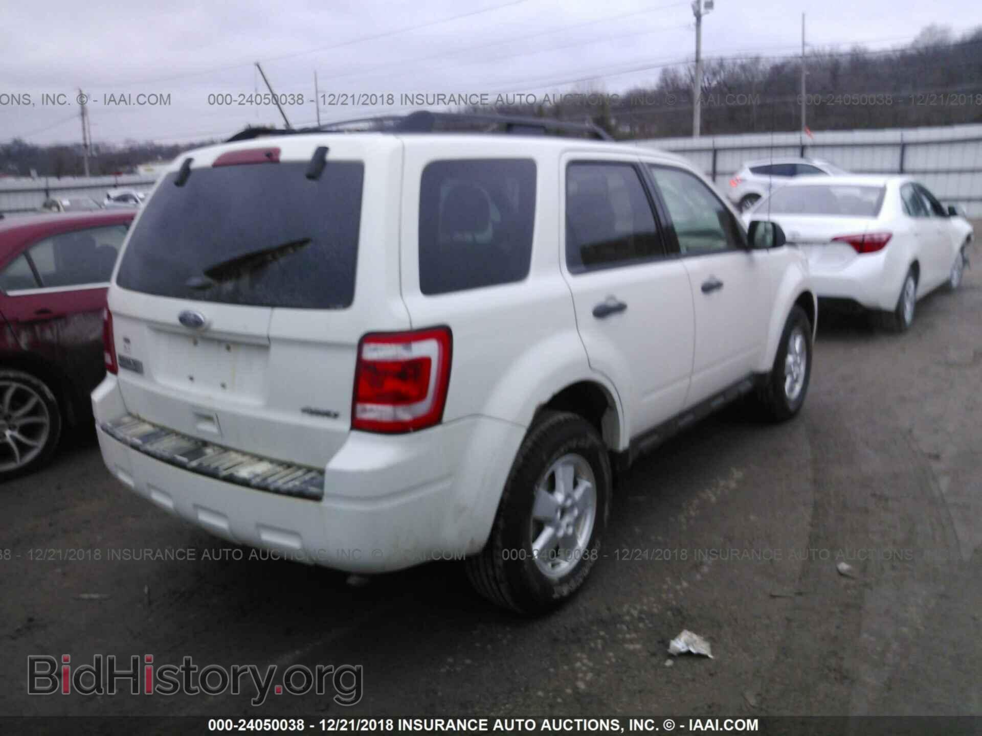 2011 FORD ESCAPE - VIN: 1FMCU9D70BKB37150 - Photo 4