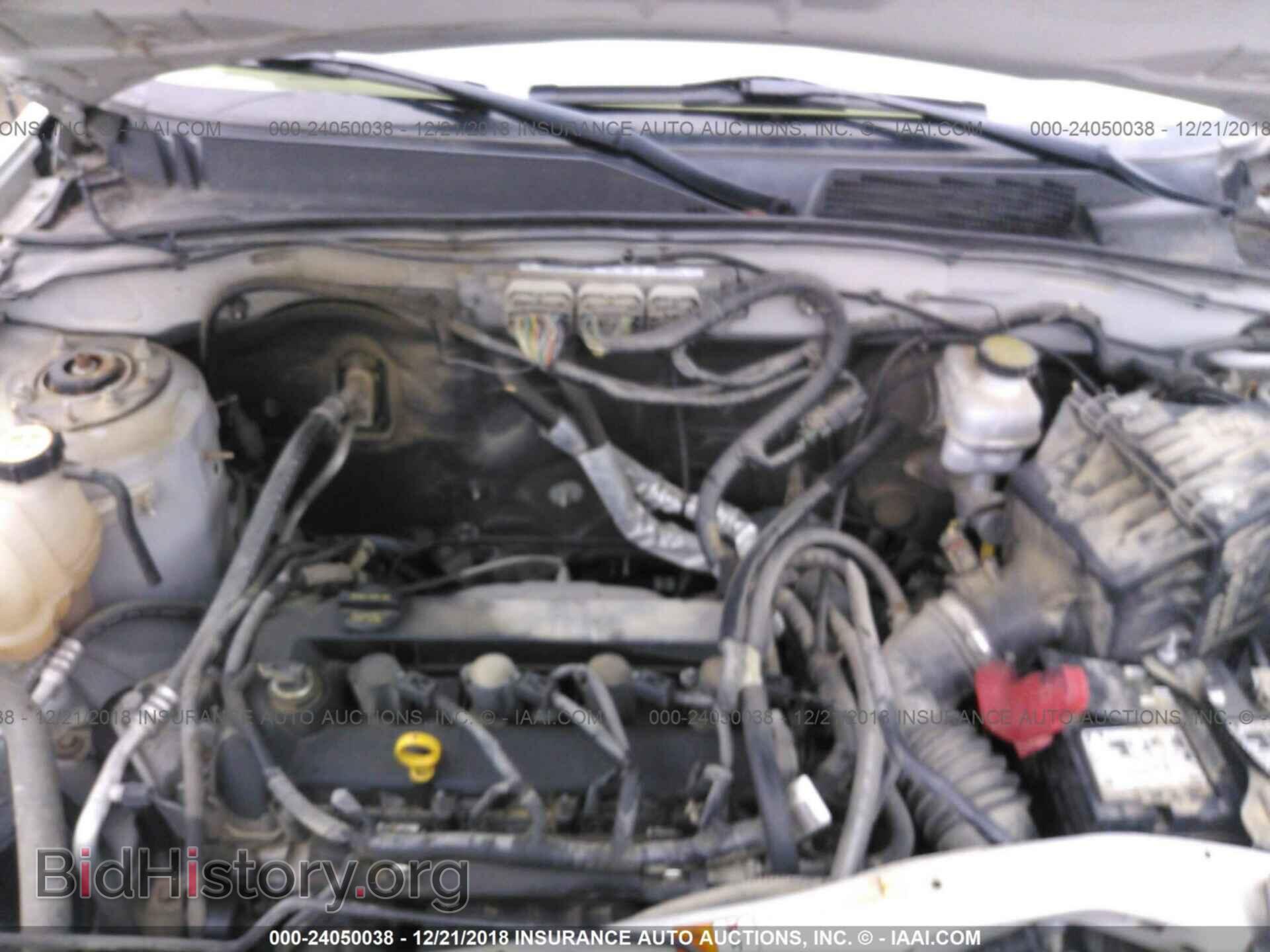 2011 FORD ESCAPE - VIN: 1FMCU9D70BKB37150 - Photo 10