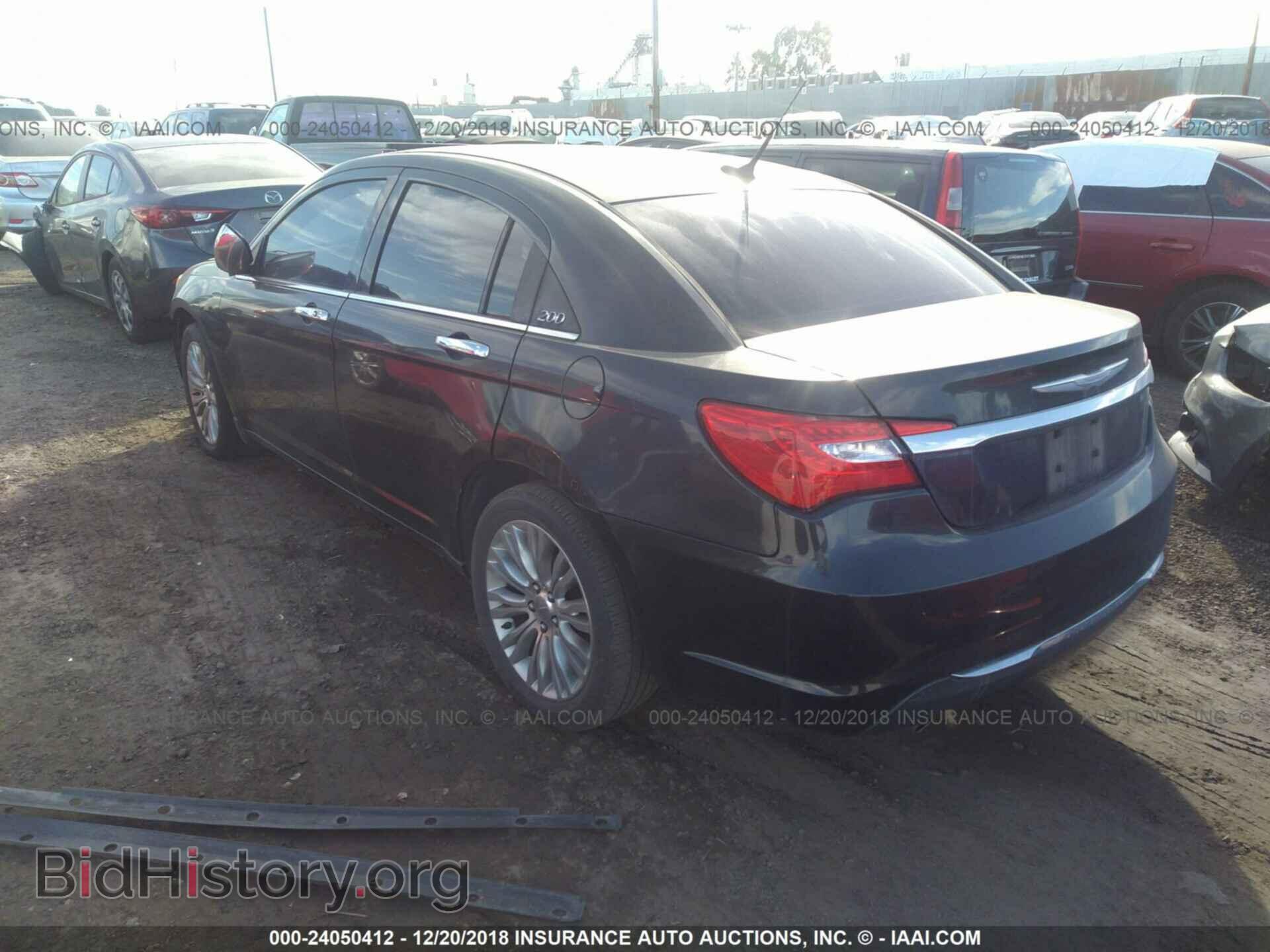 2011 Chrysler 200 - VIN: 1C3BC2FG8BN516682 - Фото 3