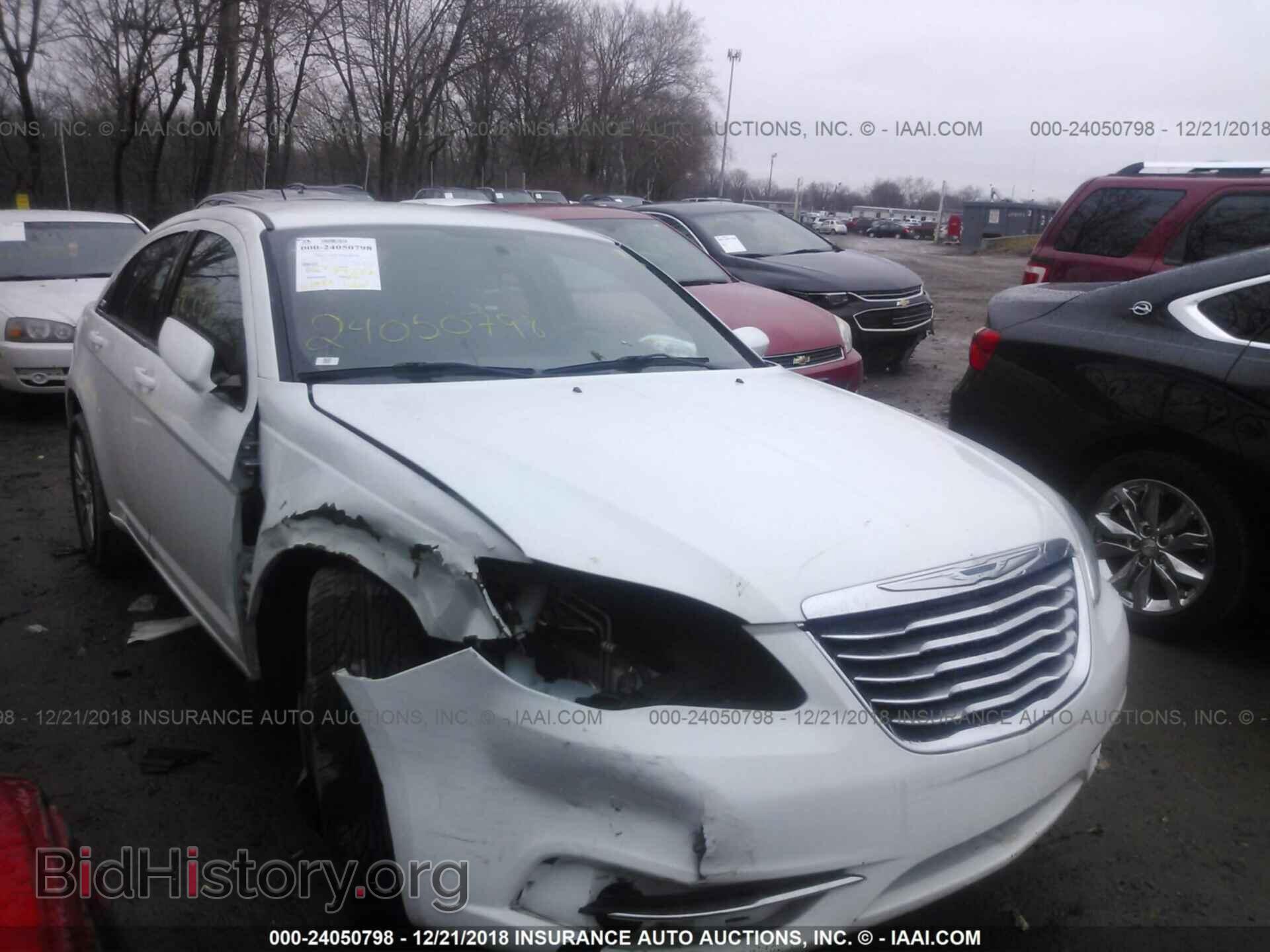 Фотография 1C3CCBAB1CN282516 - CHRYSLER 200 2012