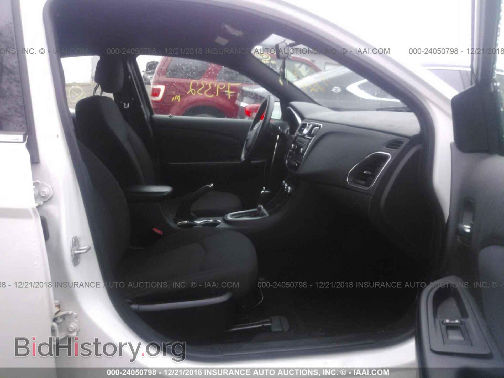 2012 CHRYSLER 200 - VIN: 1C3CCBAB1CN282516 - Фото 5