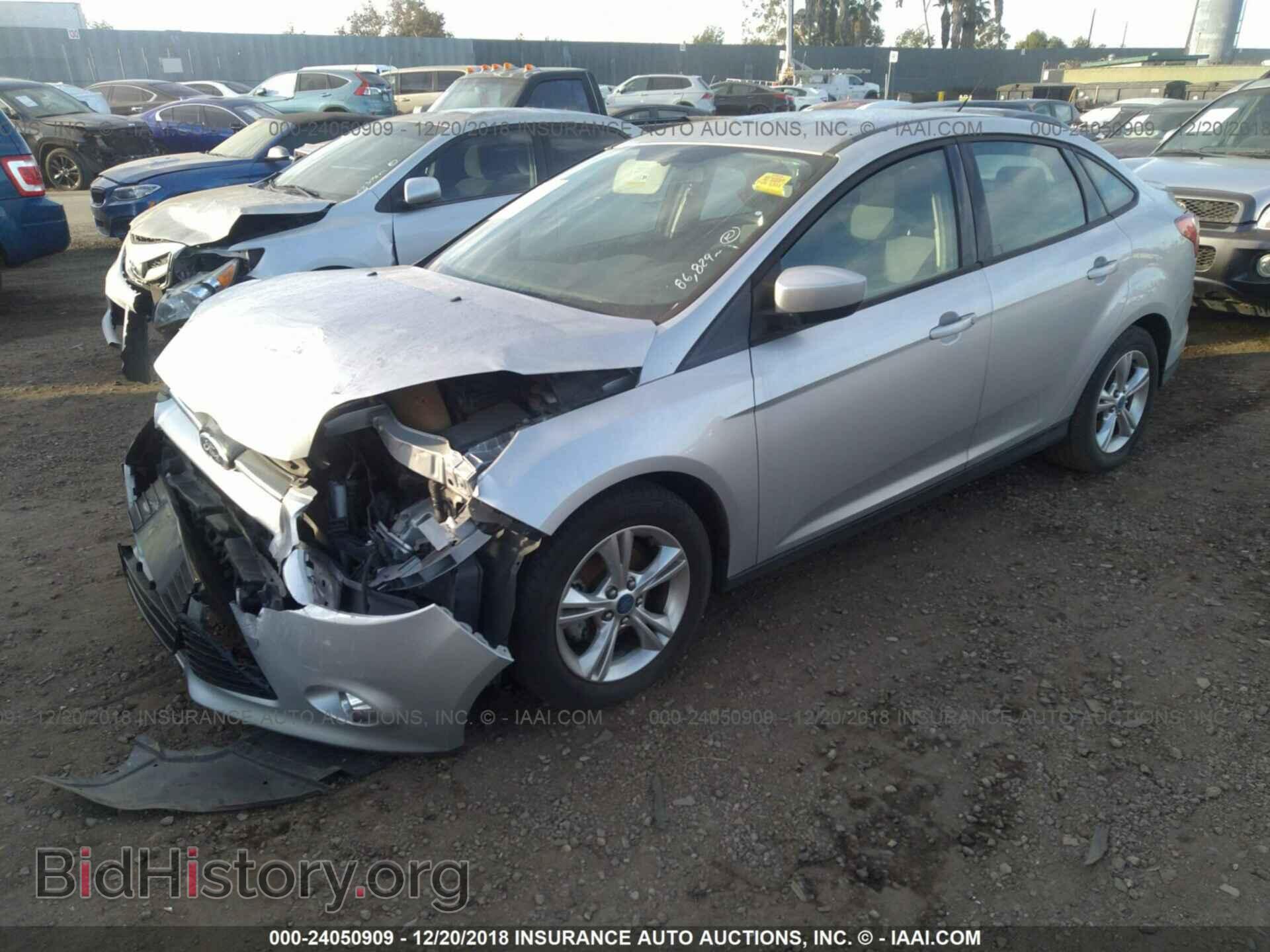 2012 Ford Focus - VIN: 1FAHP3F2XCL227908 - Photo 2