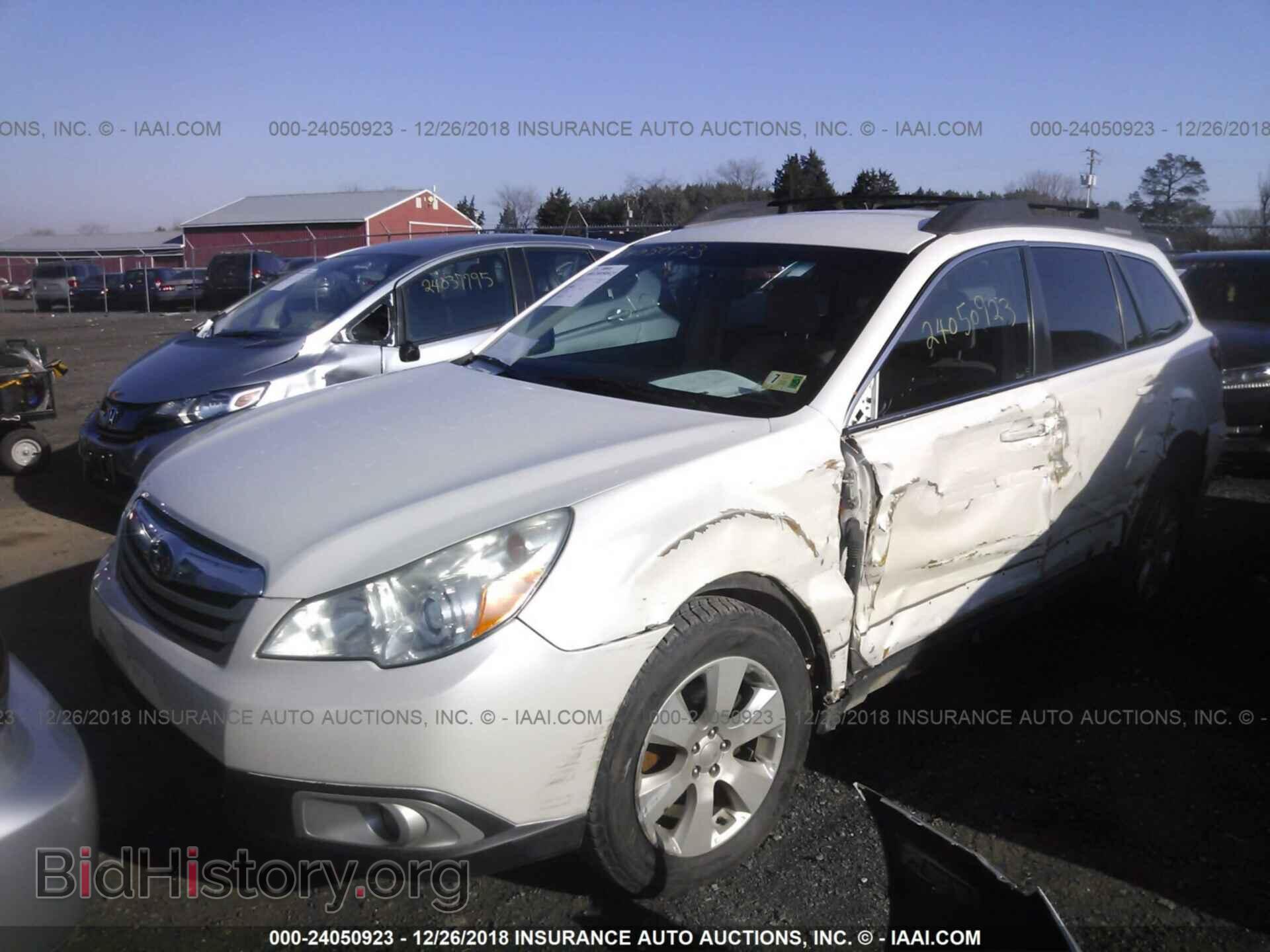 2011 SUBARU OUTBACK - VIN: 4S4BRBCC2B3327691 - Фото 2