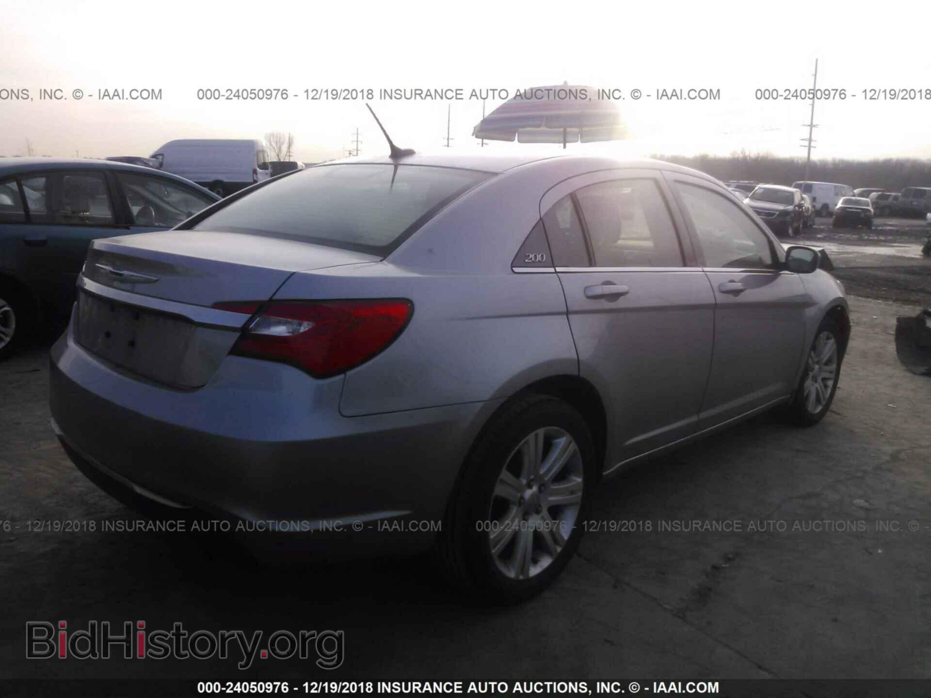 2013 CHRYSLER 200 - VIN: 1C3CCBBB3DN705595 - Photo 4