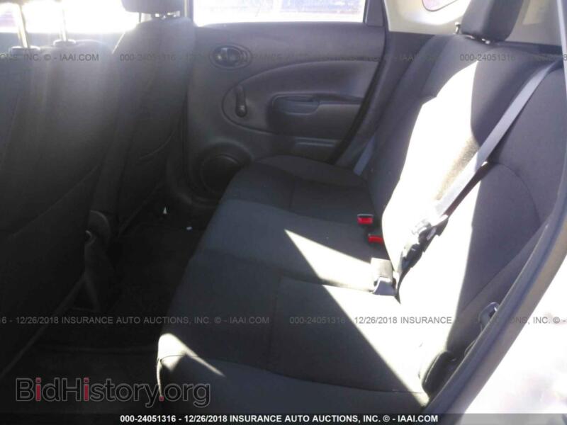 2016 Nissan VERSA NOTE (VIN 3N1CE2CP9GL390938) — фото 8 из 10