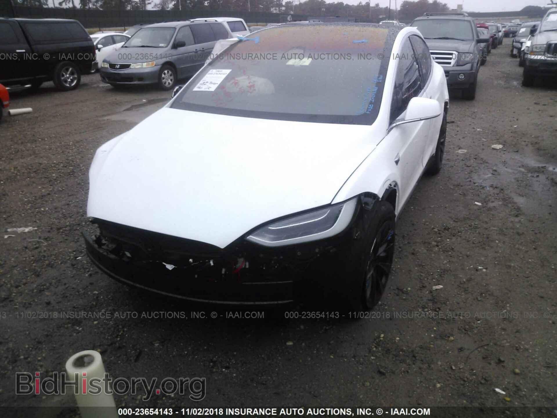 2018 TESLA MODEL X - VIN: 5YJXCAE24JF102555 - Фото 2