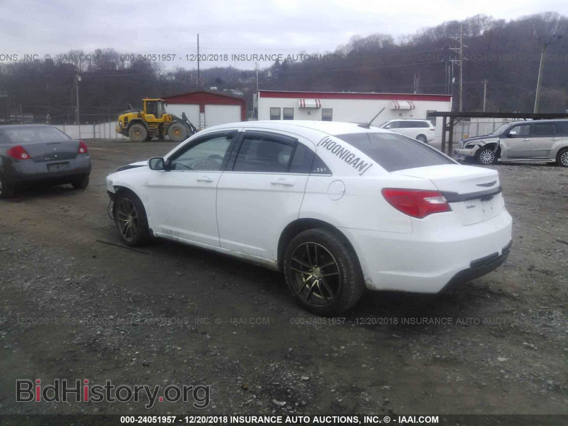 2012 CHRYSLER 200 - VIN: 1C3CCBHG5CN145838 - Фото 3